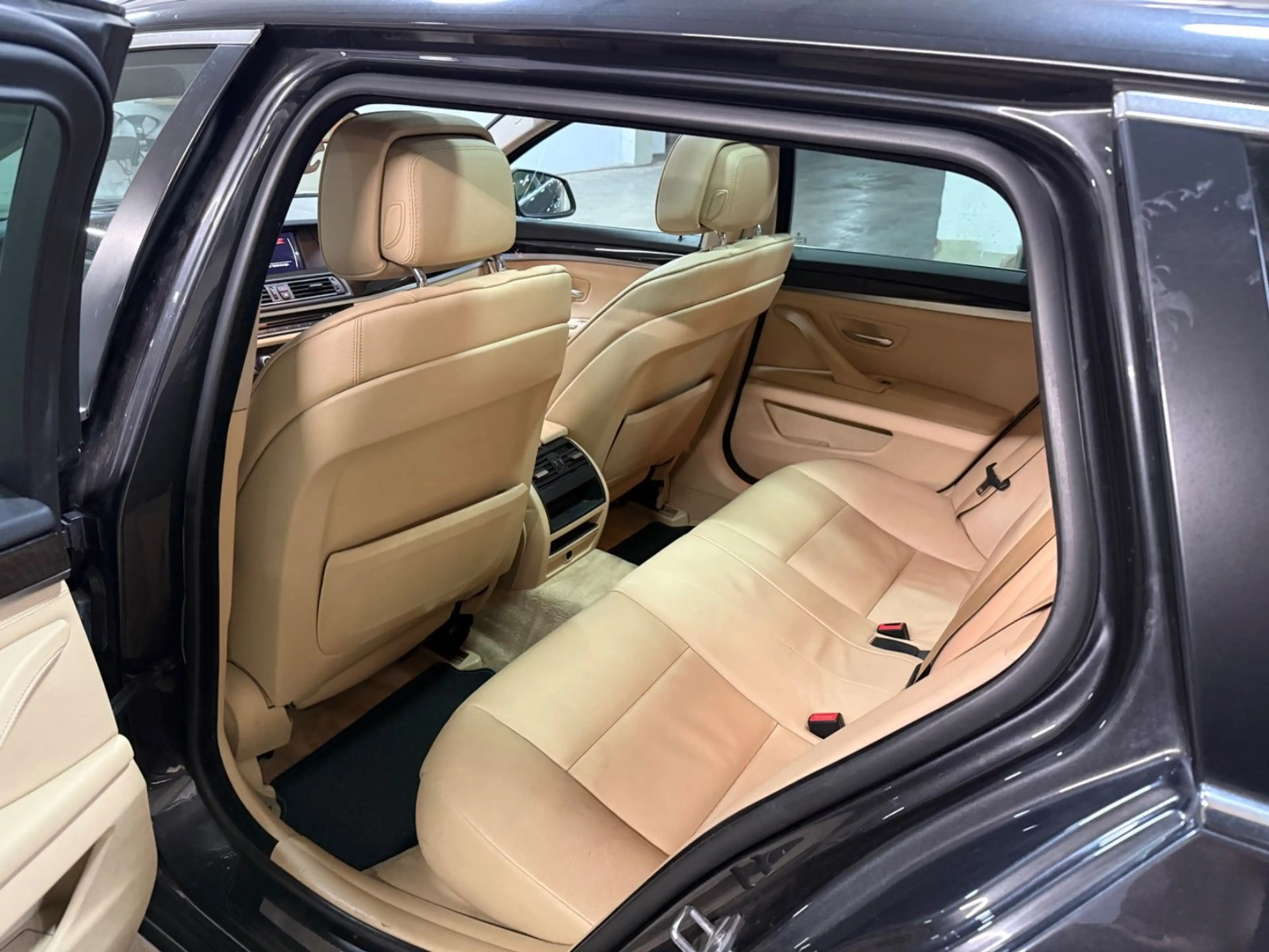BMW 525 Touring 525 d xDrive Navi~Klima~Leder~Panomara — photo 10
