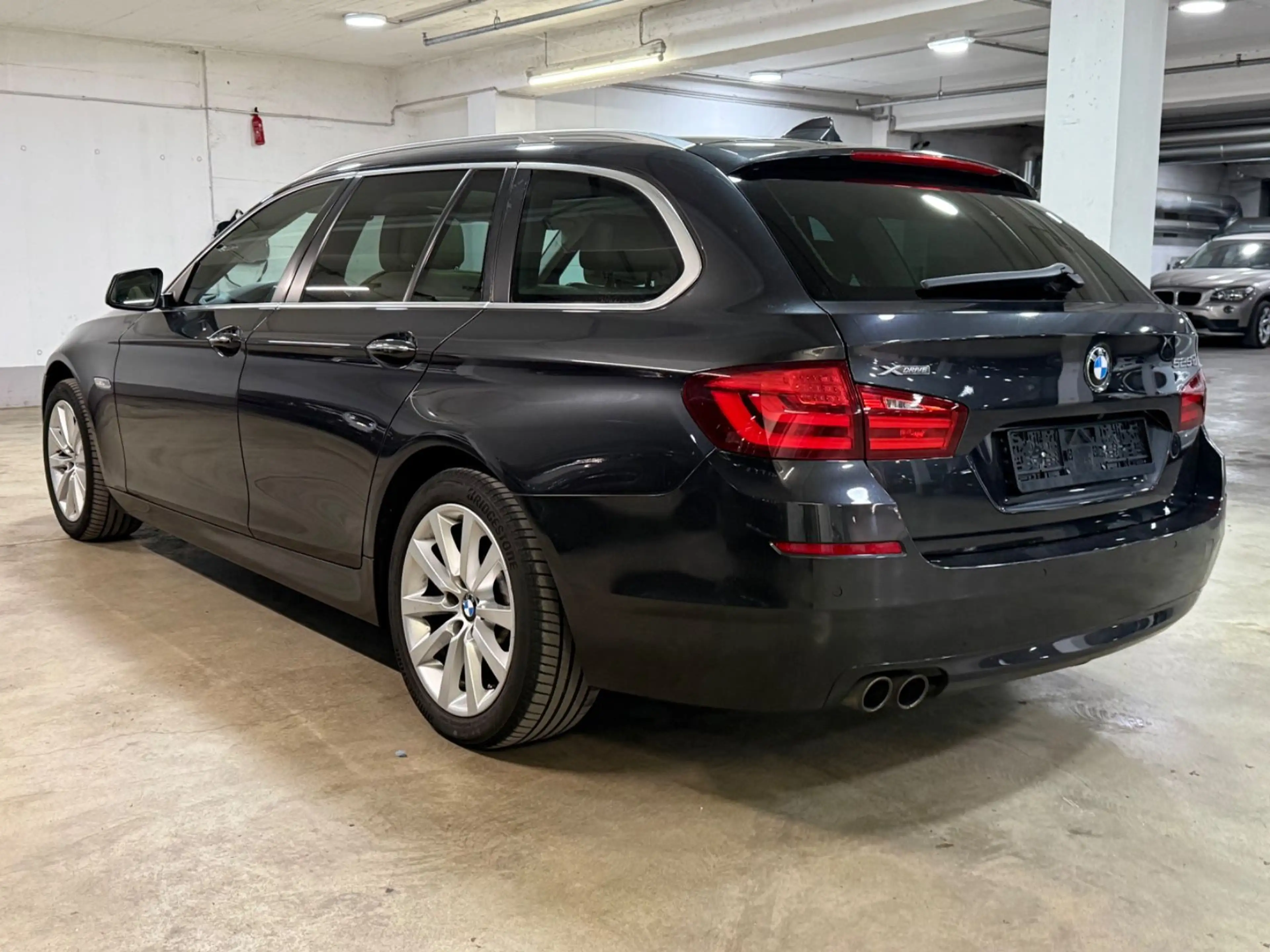 BMW 525 Touring 525 d xDrive Navi~Klima~Leder~Panomara — photo 5