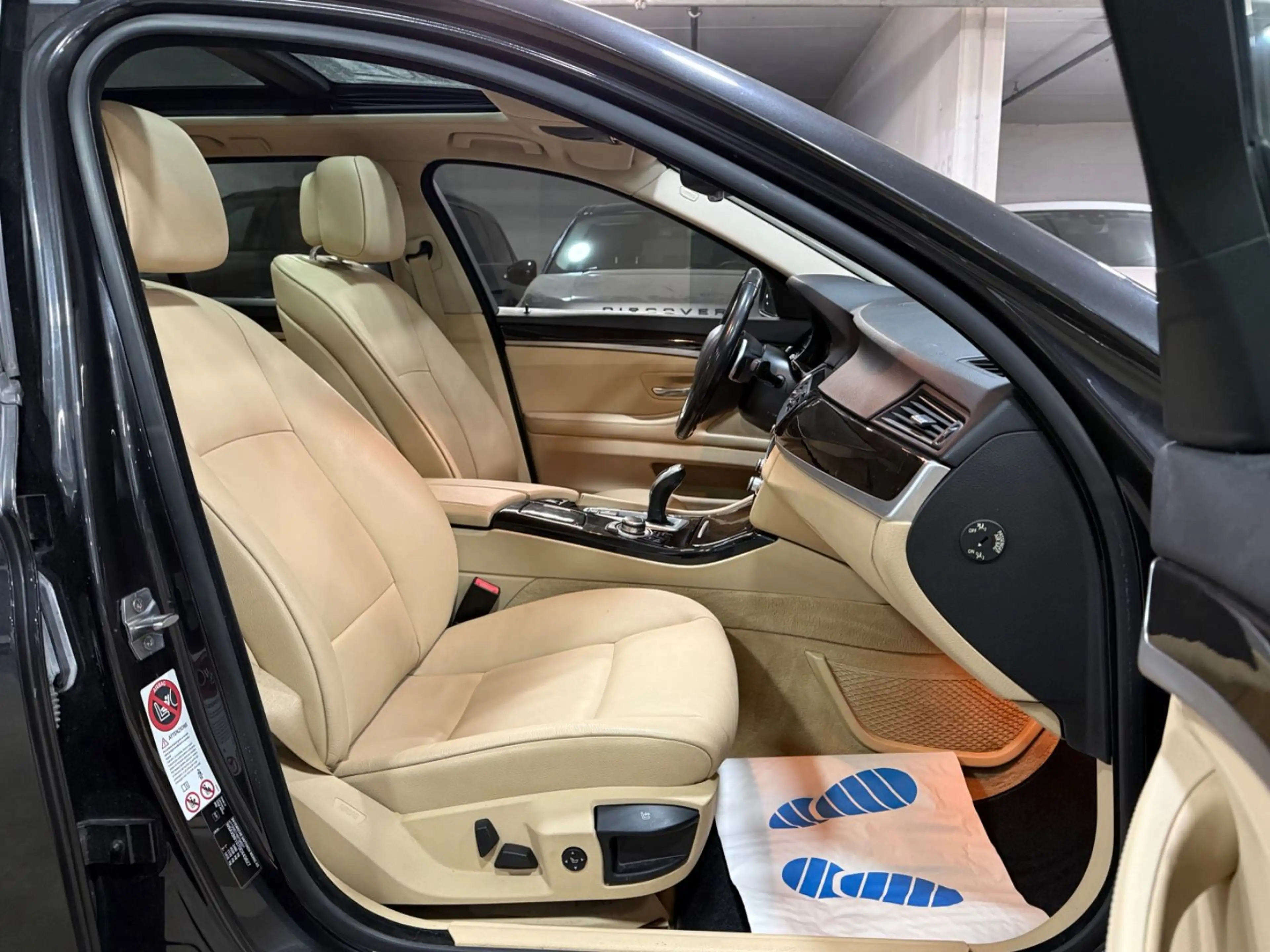 BMW 525 Touring 525 d xDrive Navi~Klima~Leder~Panomara — photo 14