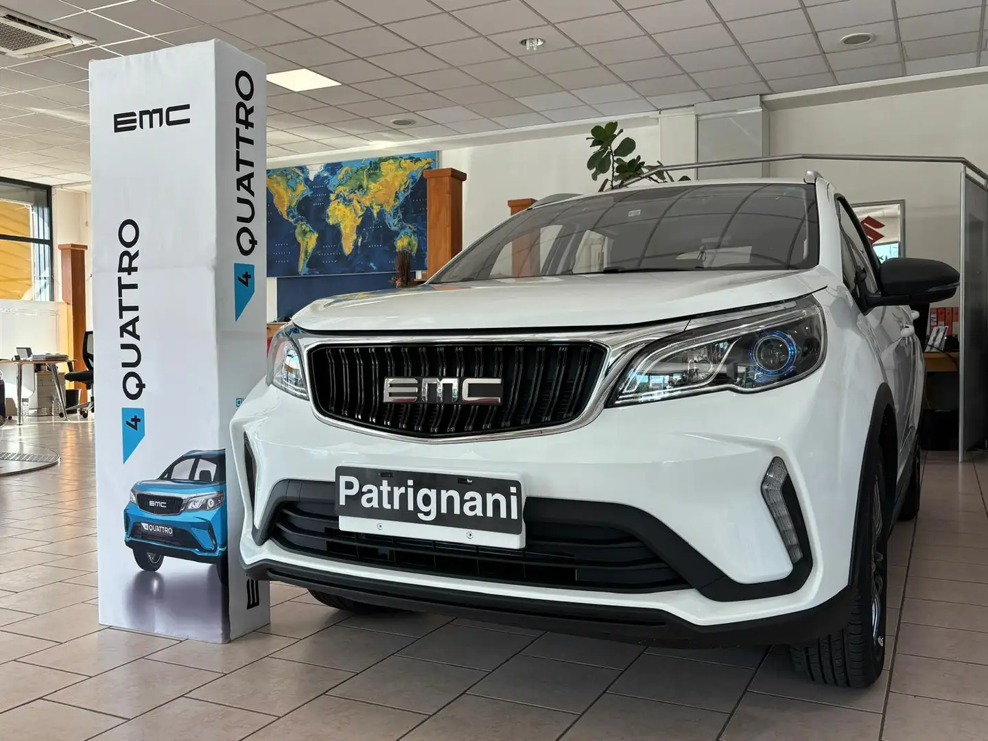 EMC QUATTRO MANUALE - NUOVA DA IMMATRICOLARE - PRONTA CONSEGNA Weiß - 1