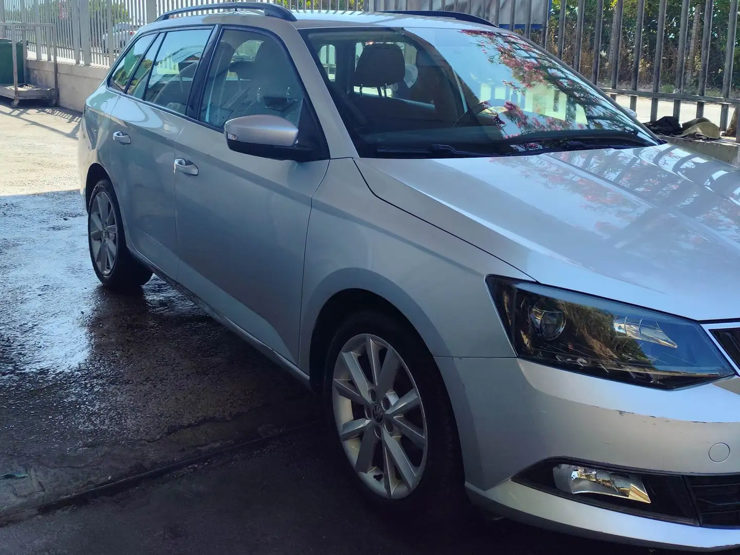 Skoda Fabia Fabia III Wagon 1.0 mpi Design Edition 75cv Argento - 1