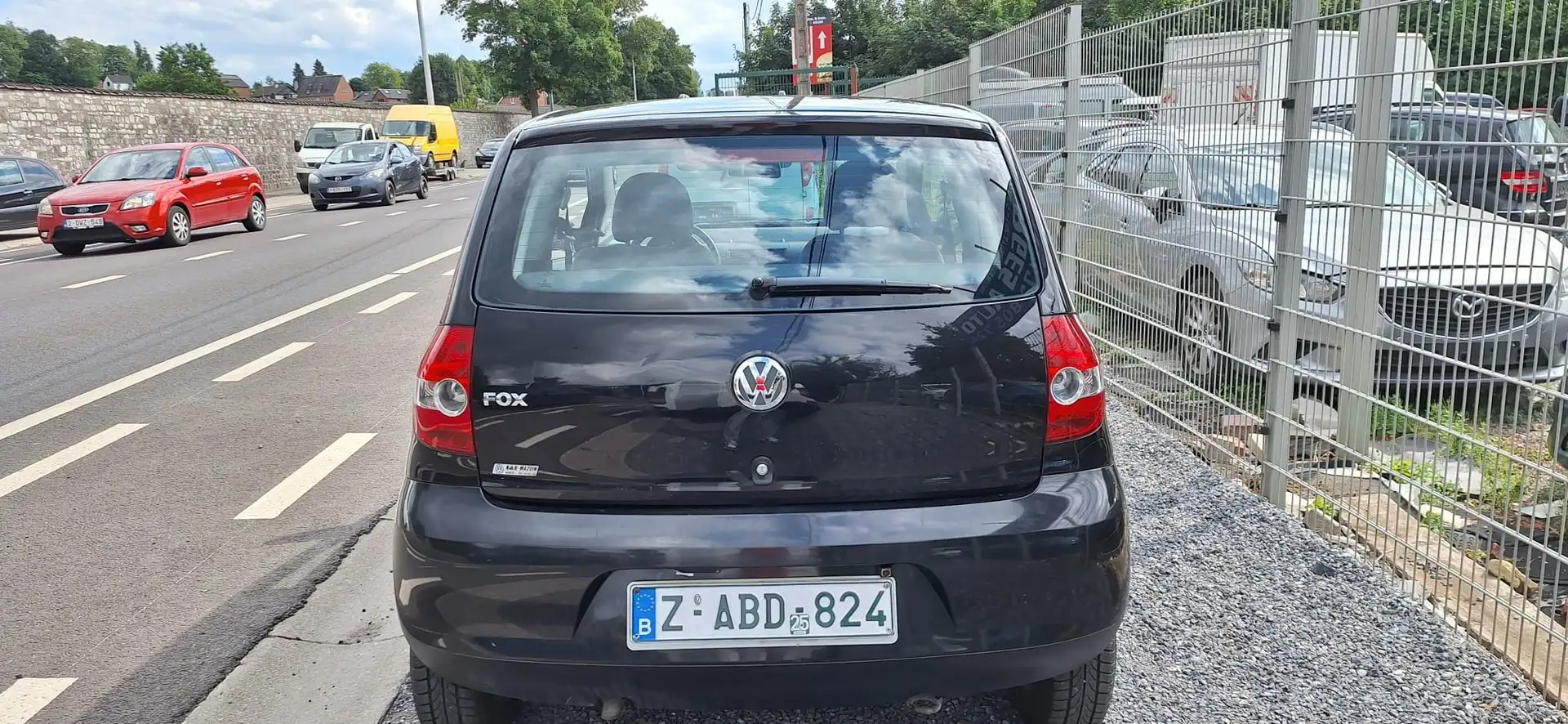 Volkswagen Fox Fox 1.2i crna - 2