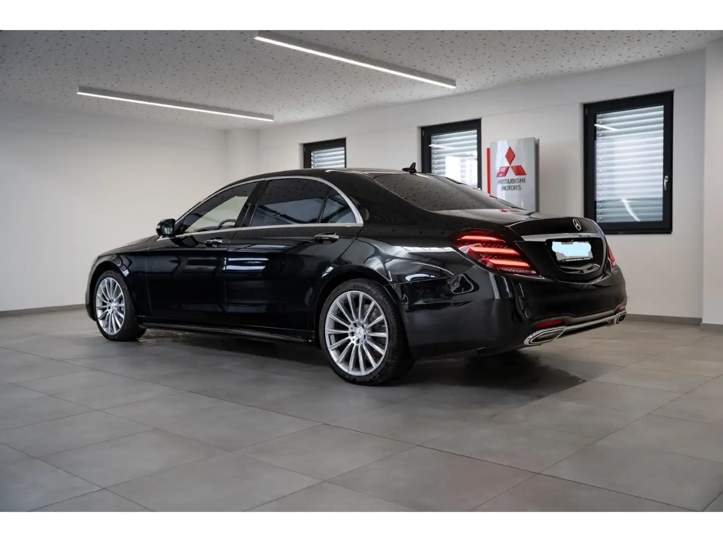 Mercedes-Benz S 400 S 400 d lang 4MATIC Aut. Schwarz - 2