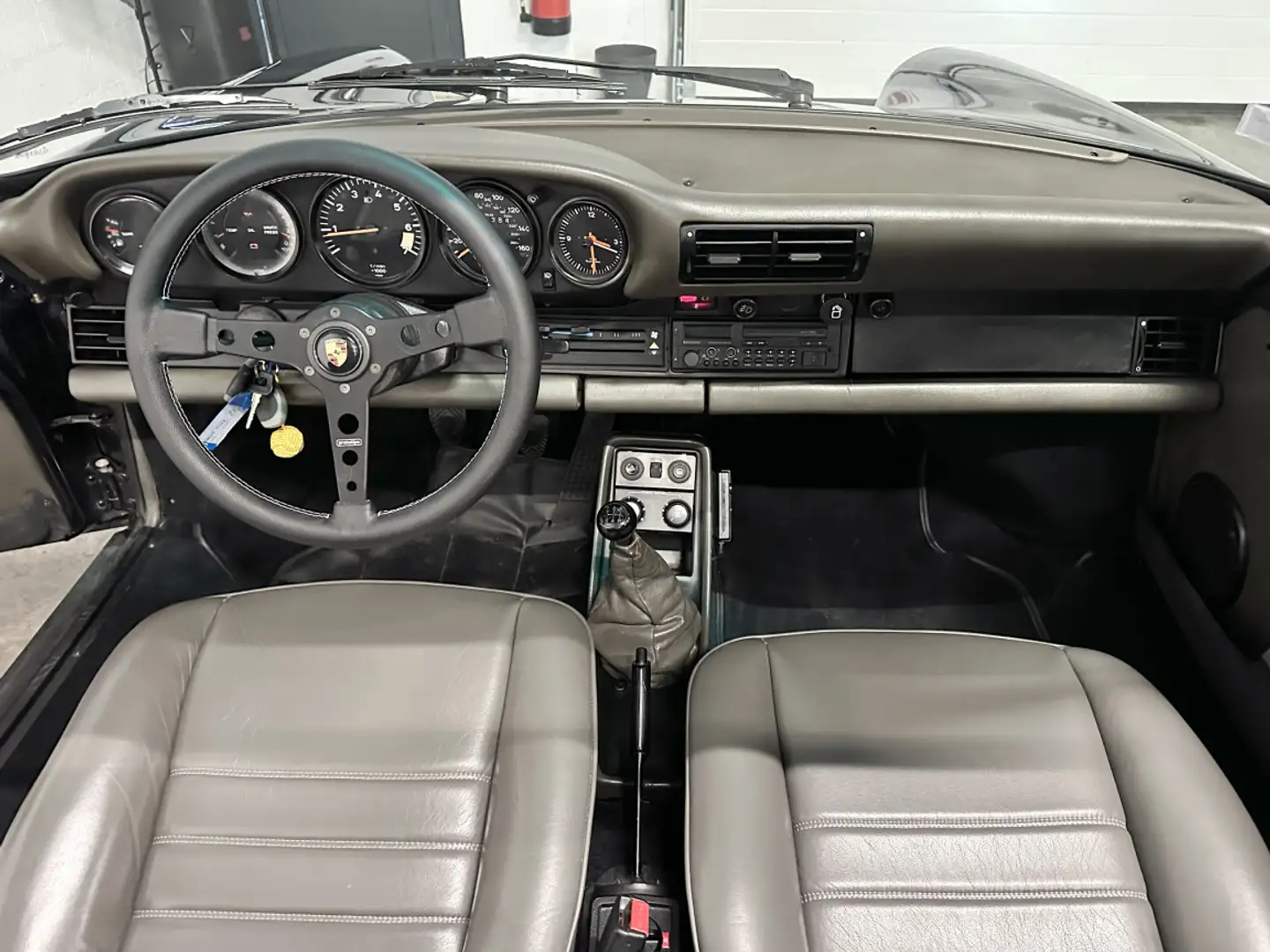 Porsche 911 Type 3.2 Cabriolet 231ch BVM5 - 2