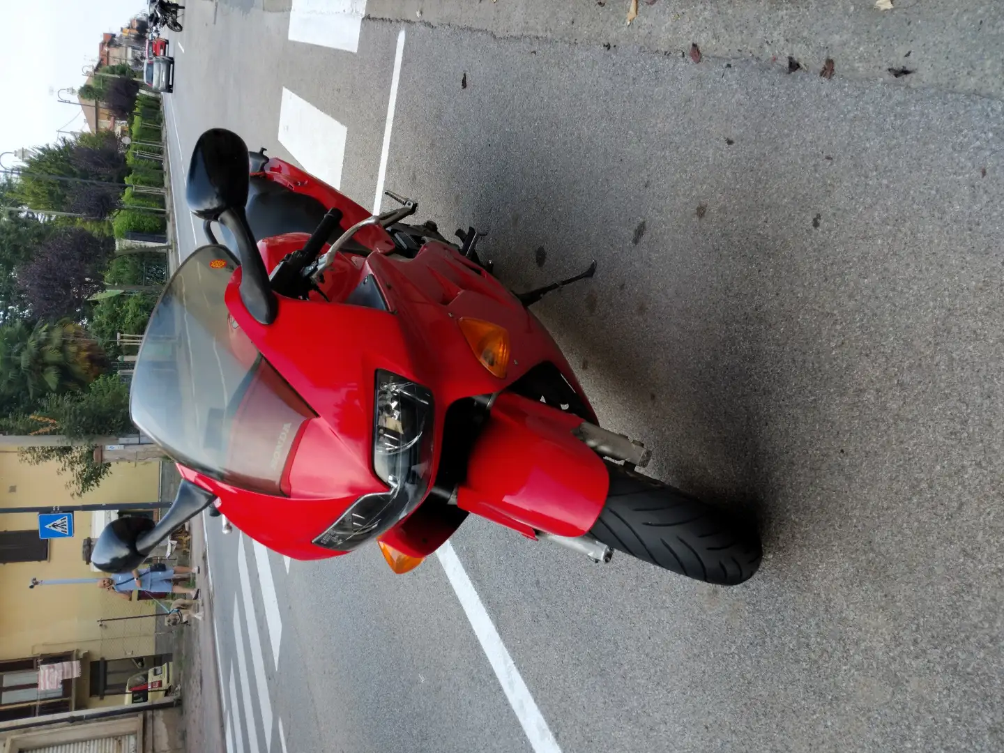 Honda VFR Rot - 2