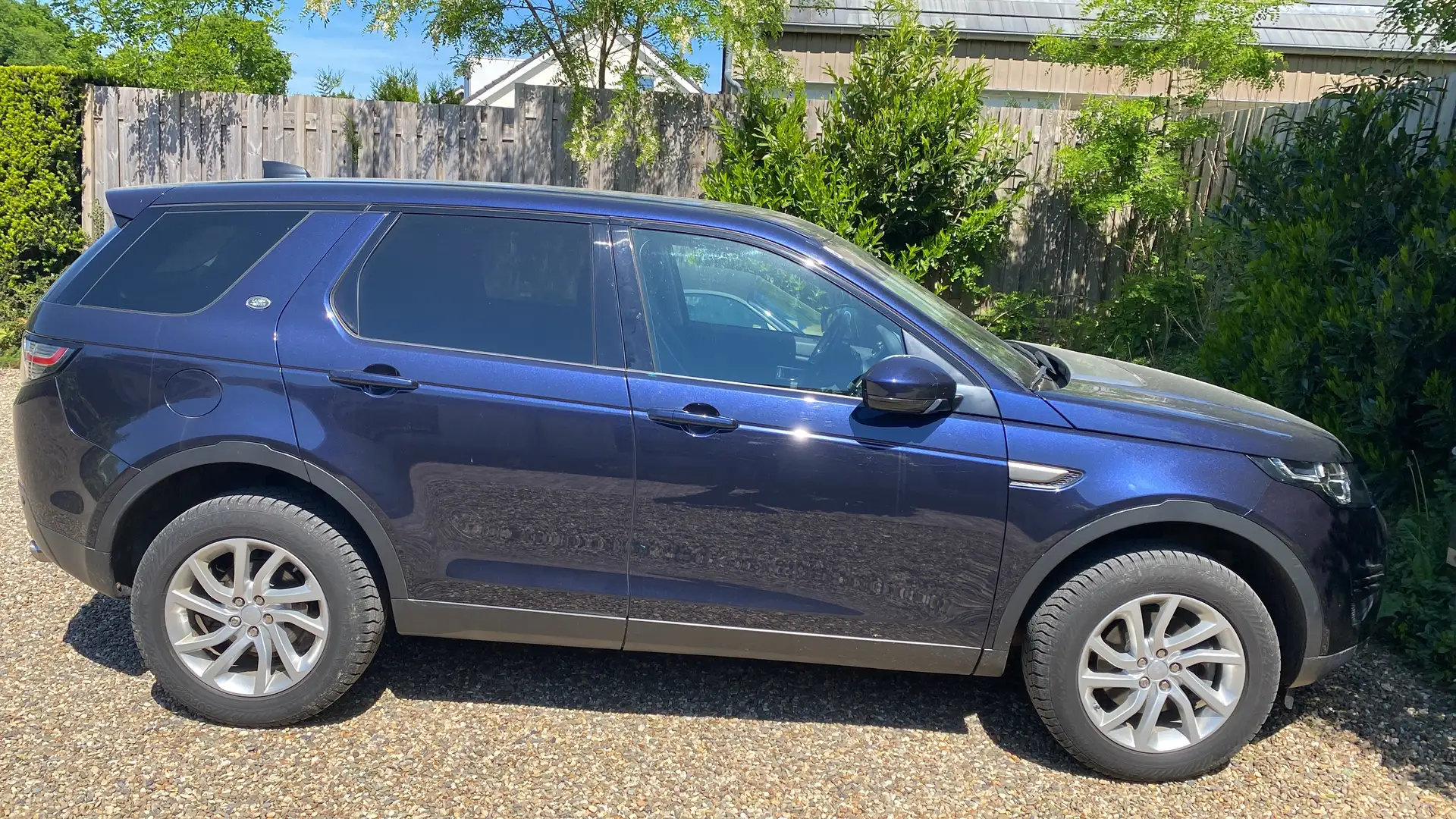 Land Rover Discovery Sport 2.0 TD4 SE Blau - 2