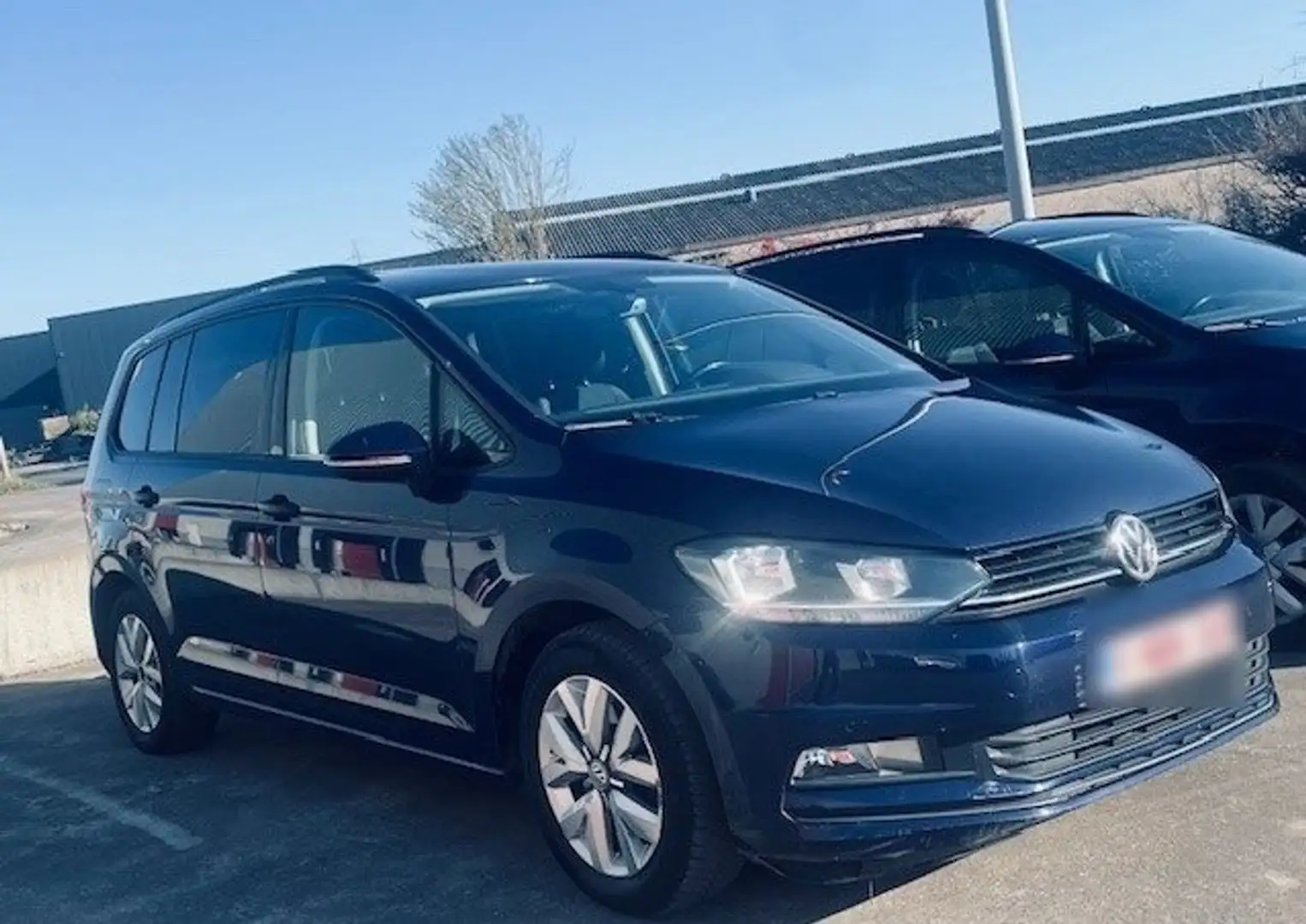 Volkswagen Touran Bleu - 2