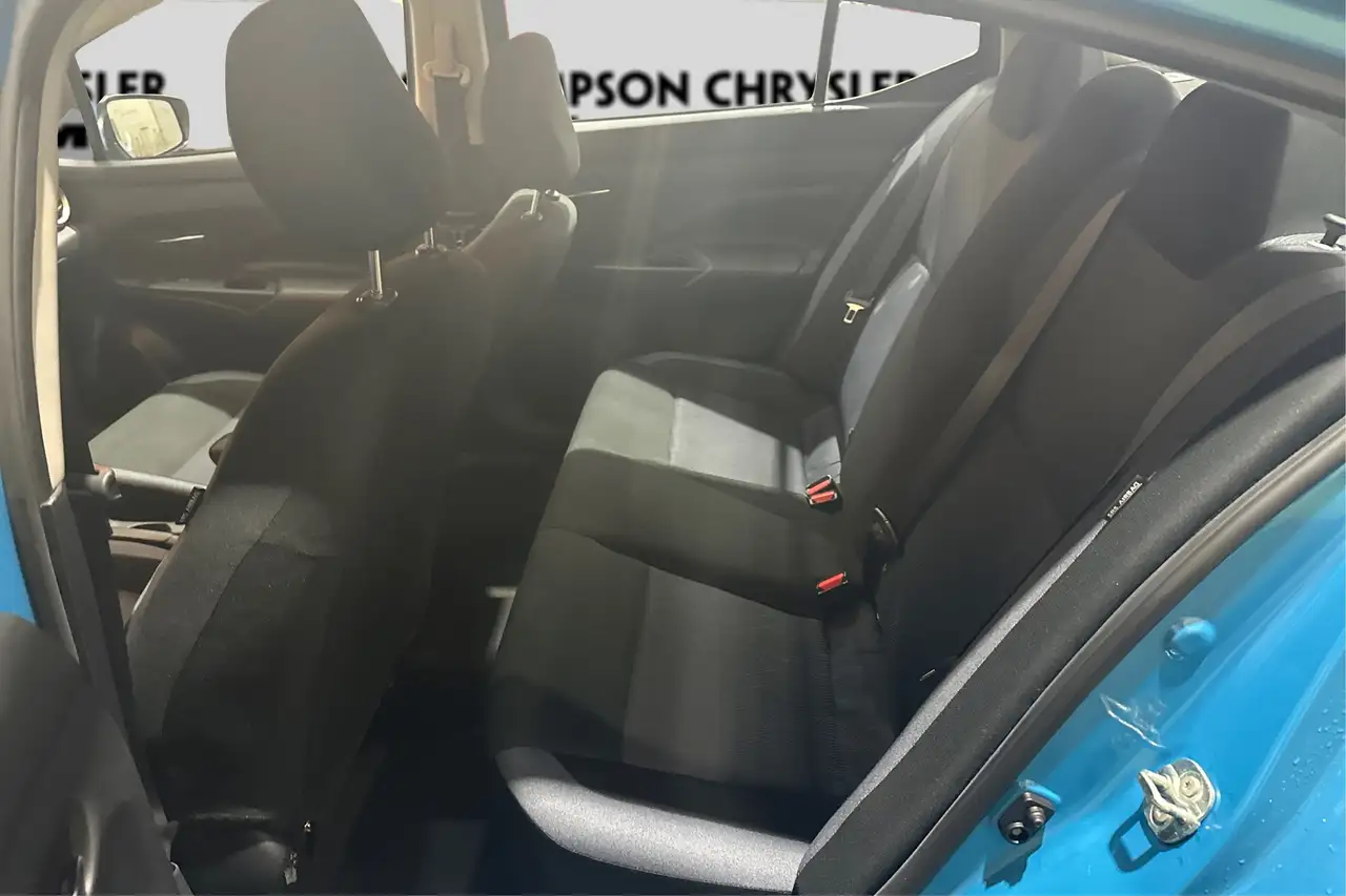 Nissan Versa снимка Nissan Versa