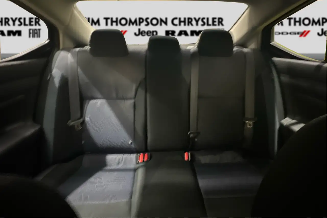 Nissan Versa снимка Nissan Versa