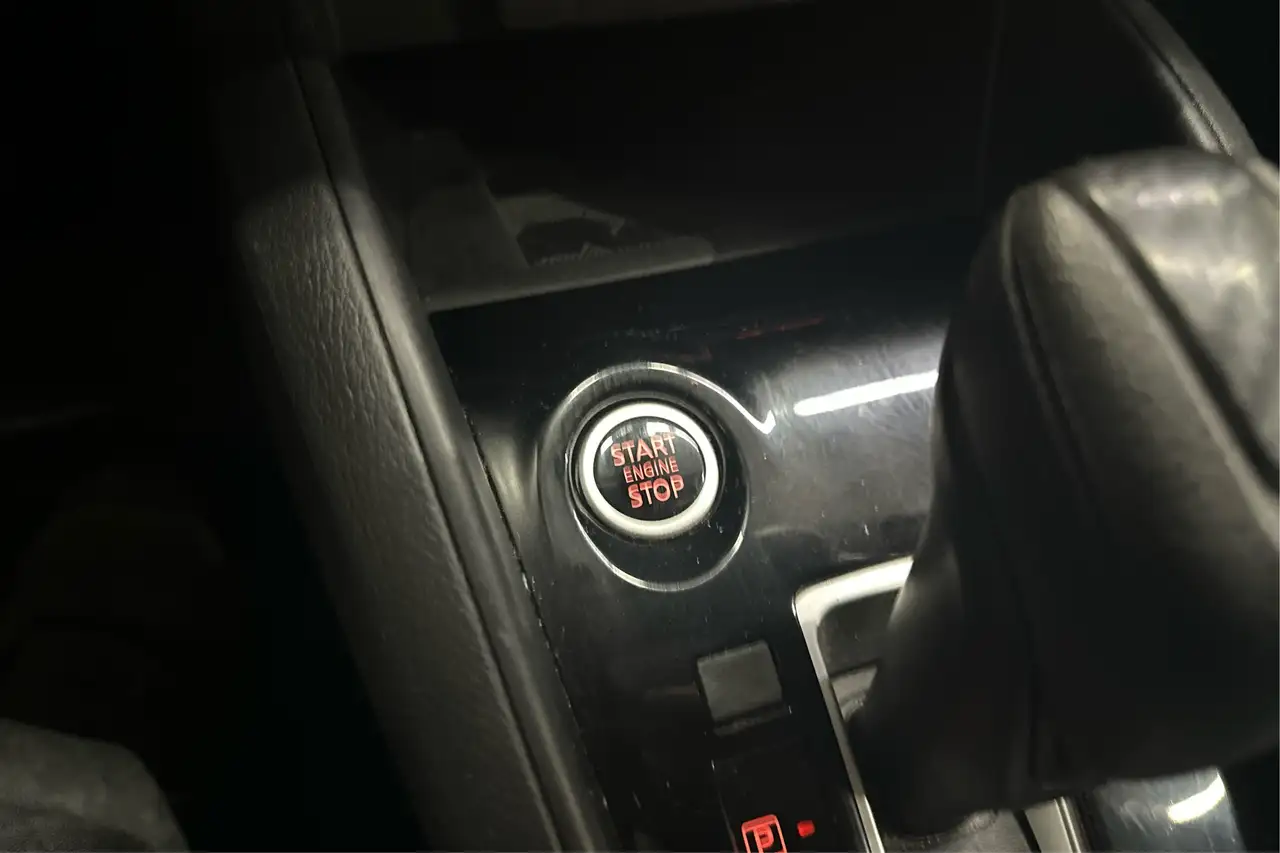 Nissan Versa снимка Nissan Versa