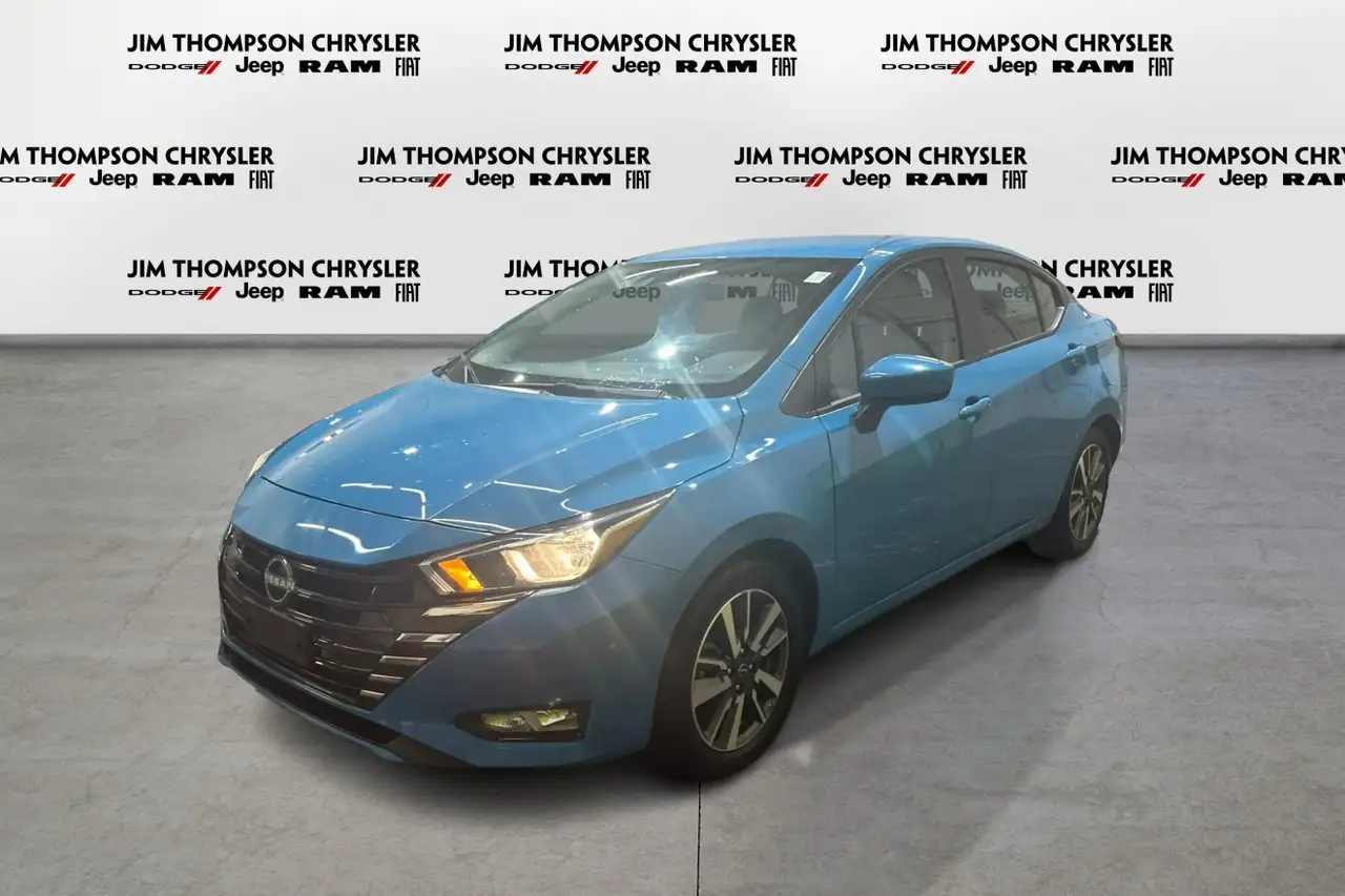 Nissan Versa снимка Nissan Versa