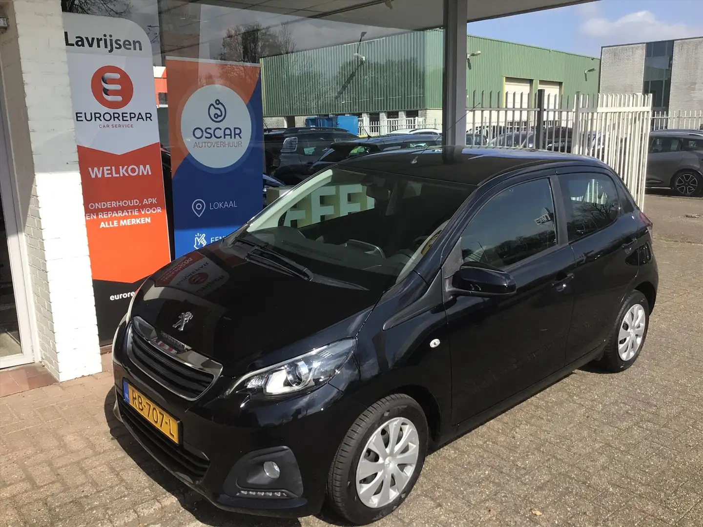 Peugeot 108 1.0 e-VTi 68pk 5D Active Zwart - 1