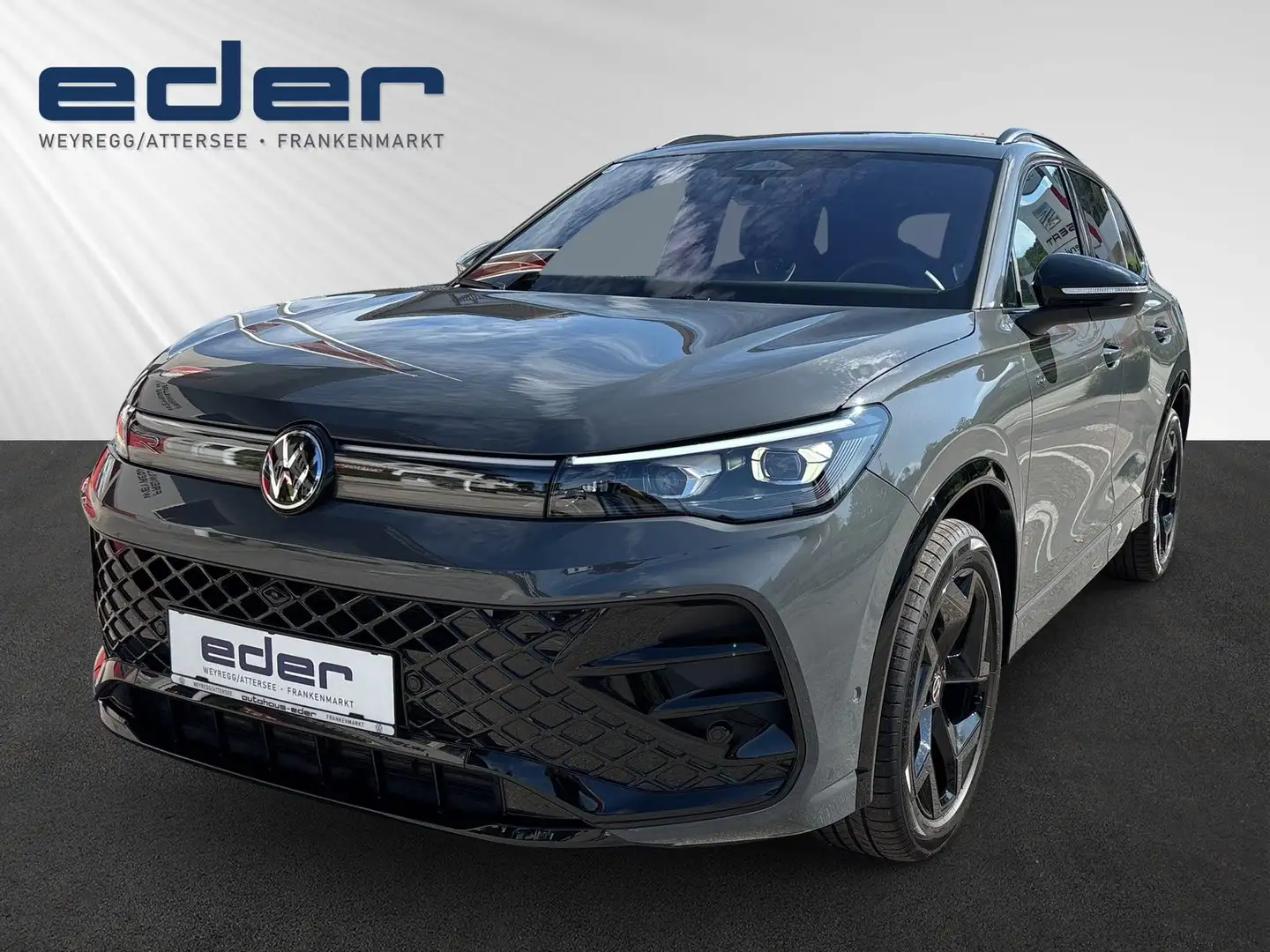 Volkswagen Tiguan R-Line eTSI DSG Grau - 1