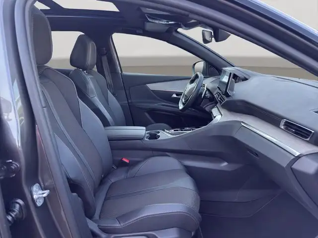 Peugeot 3008 view 9