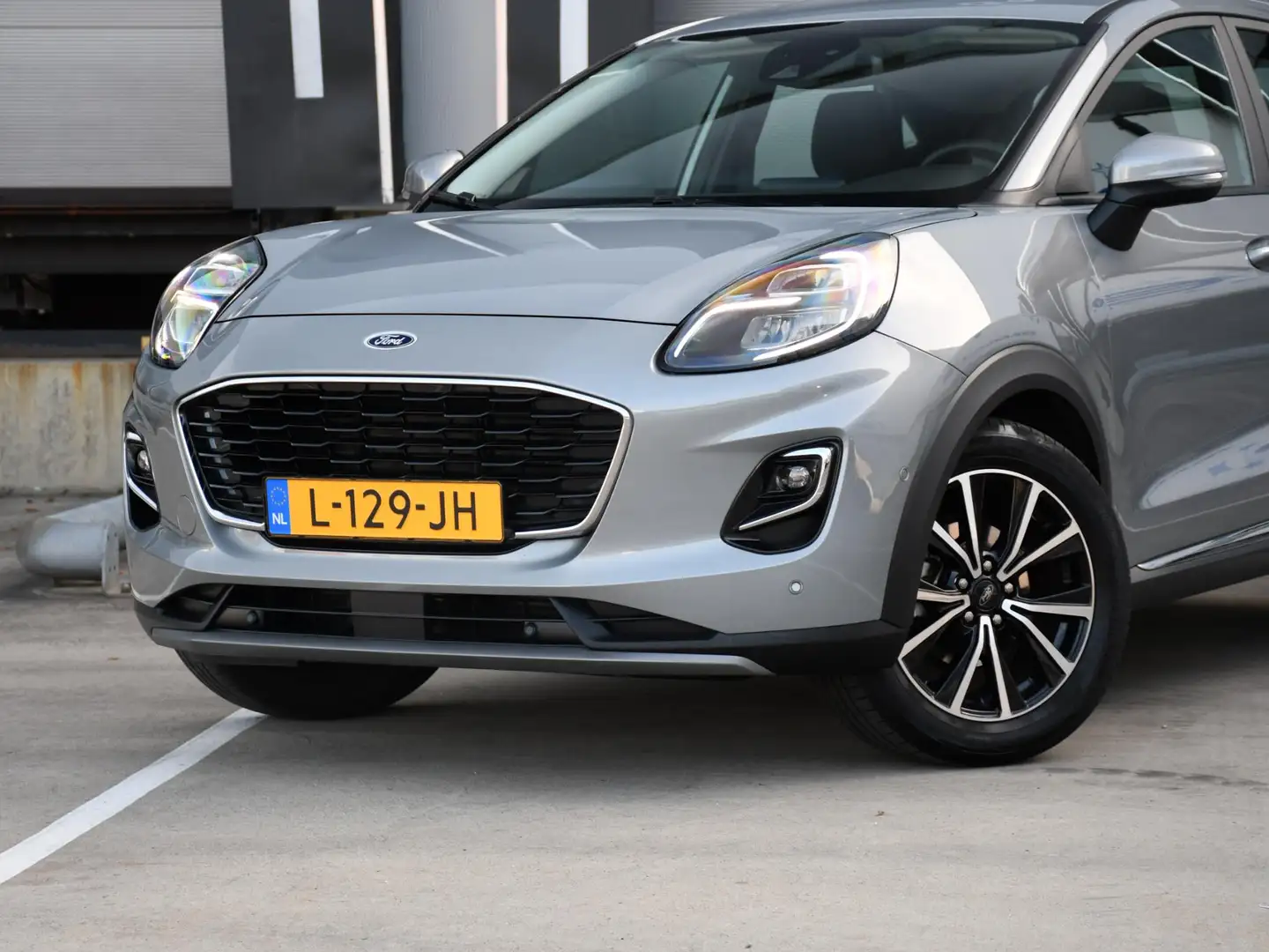 Ford Puma Titanium 1.0 EcoBoost Hybrid 125pk WINTER PACK | L Gris - 2