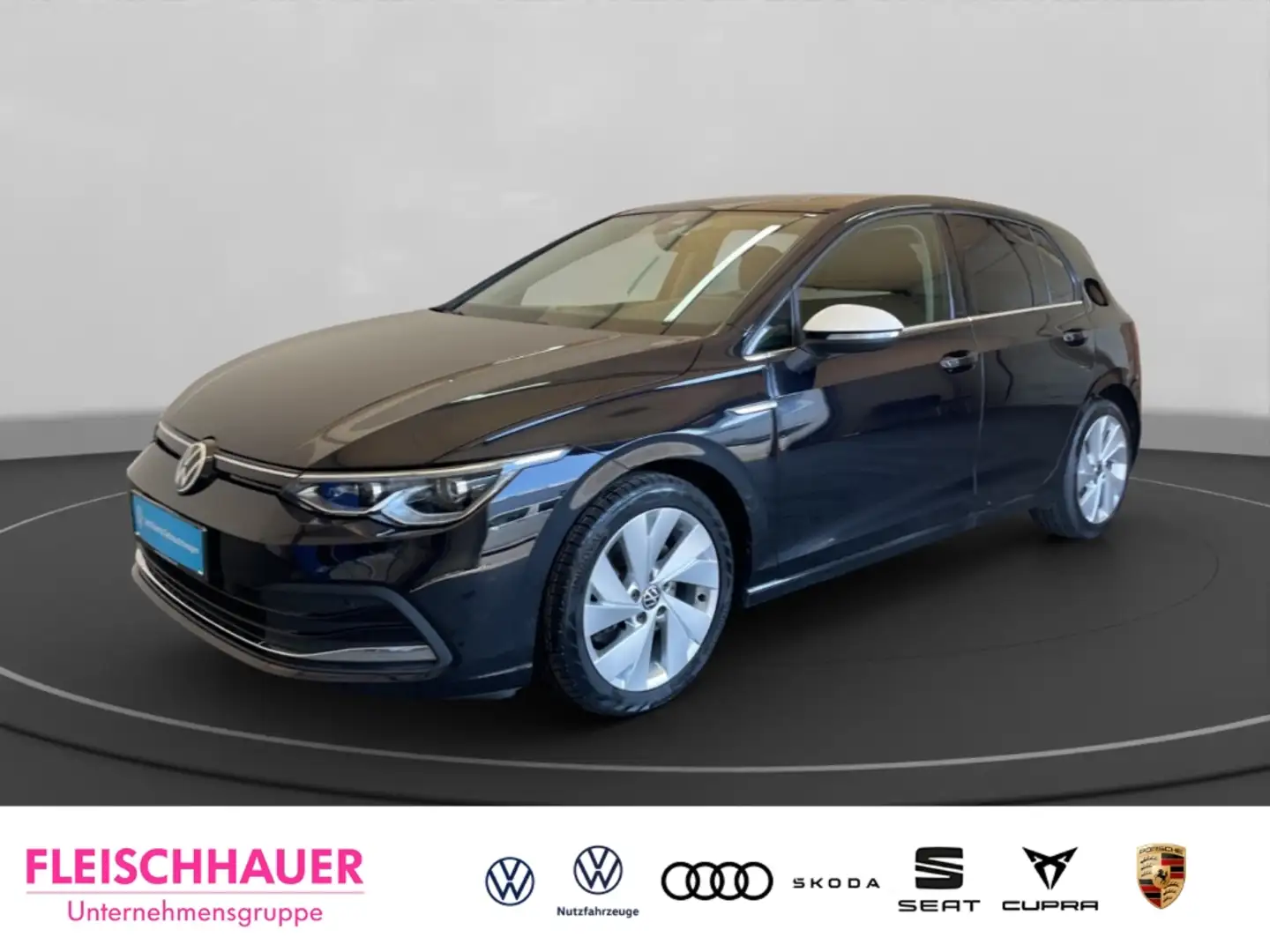 Volkswagen Golf VIII 1.5eTSI Style Matix-LED PDC AHK App-Connect Schwarz - 1