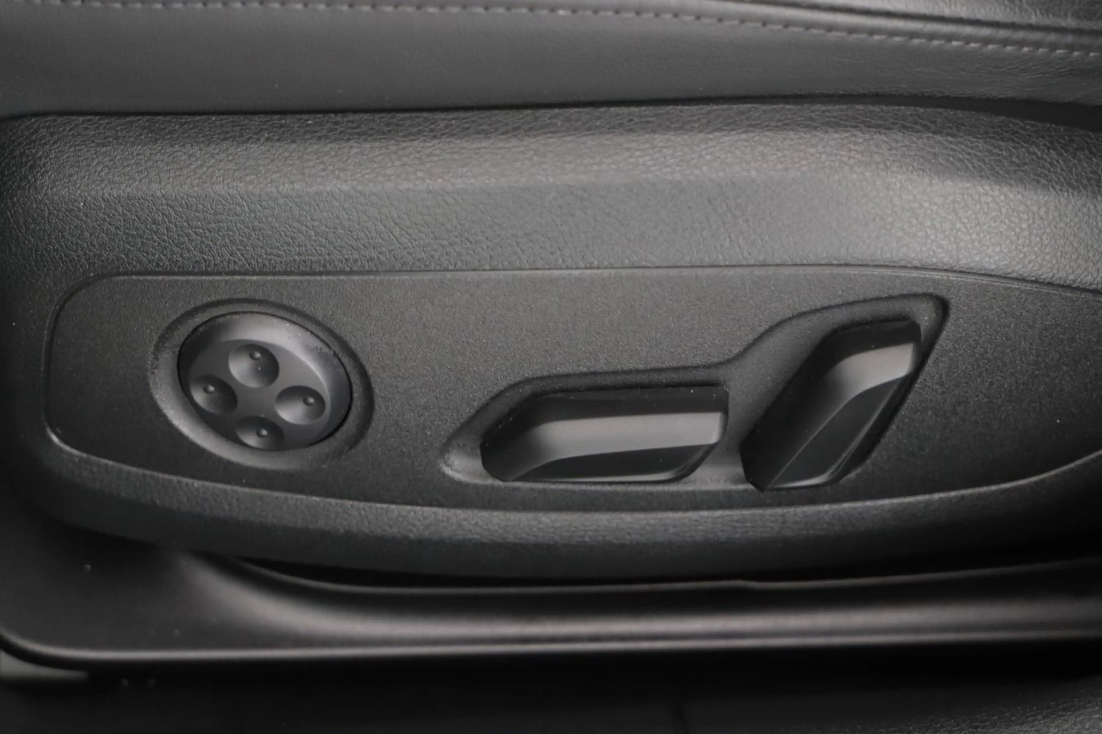 Audi S4 3.0 TDI Q Tip. LED/360°/Navi — photo 13