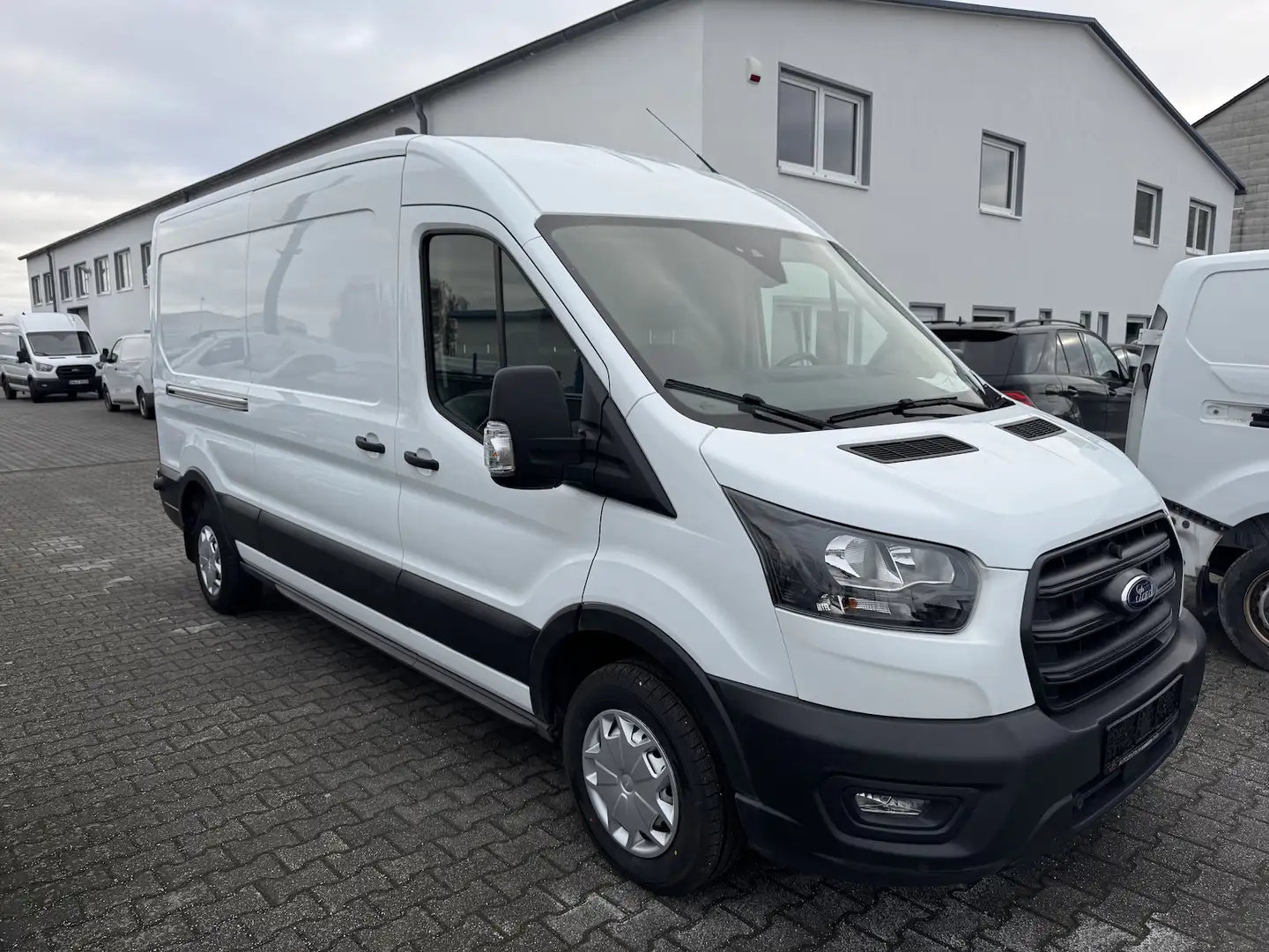 Ford Transit L3H2 Trend, 2.0 TDCi, EU 6 Weiß - 2
