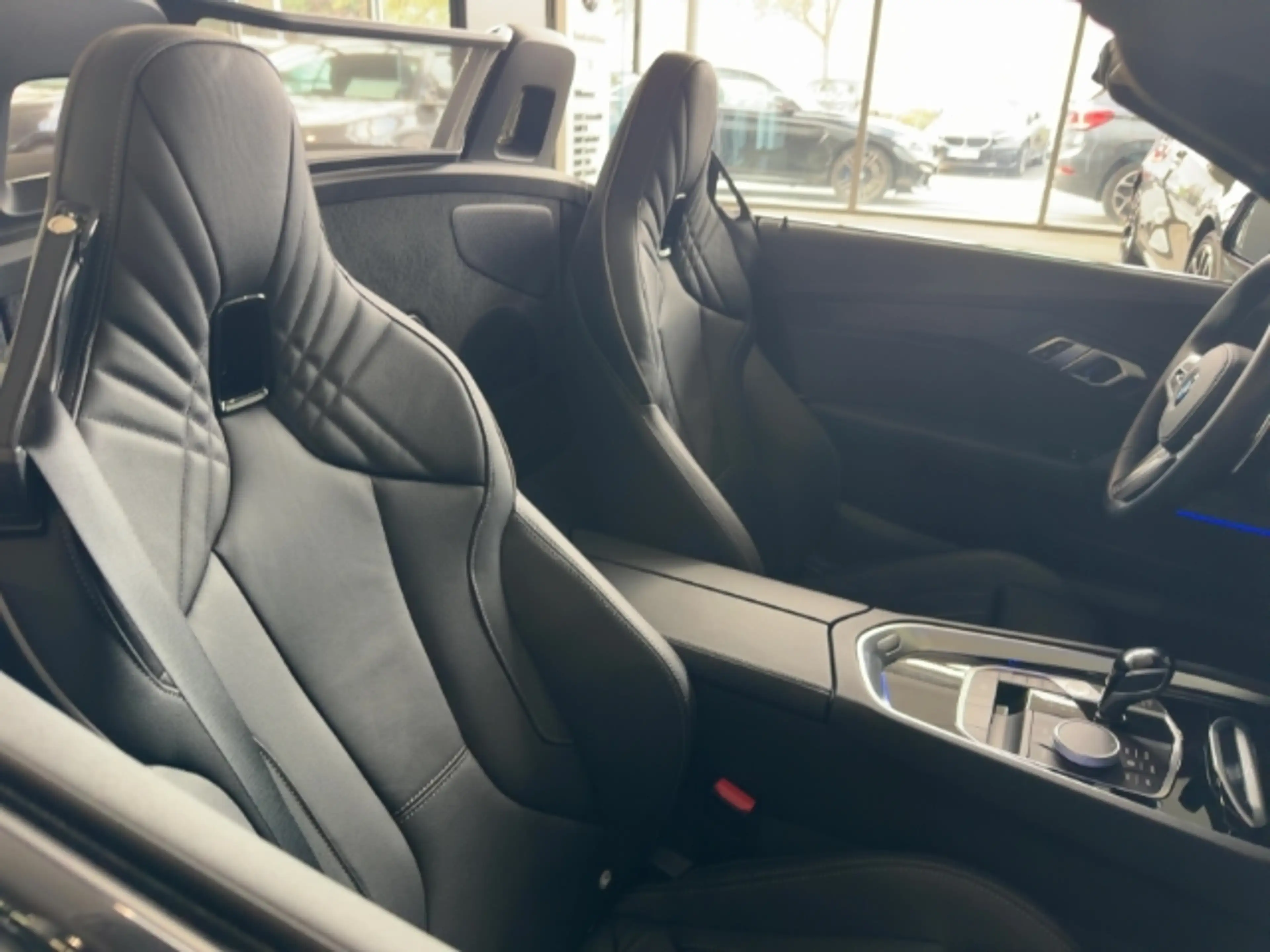 BMW Z4 sDrive30i Sportpaket Navi Leder Digitales Cockpit — photo 7