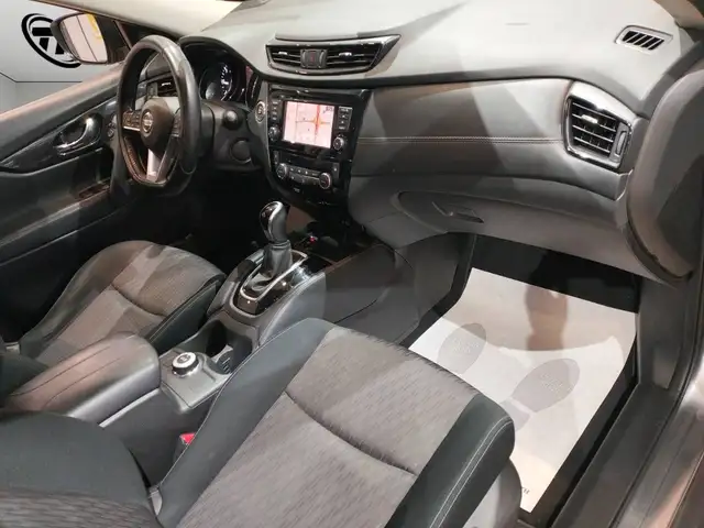 Nissan X-Trail view 10