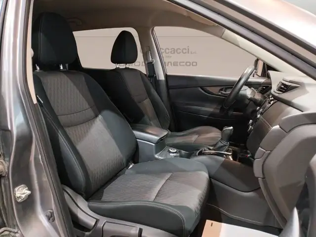 Nissan X-Trail view 11