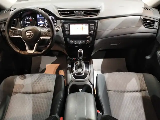 Nissan X-Trail view 9
