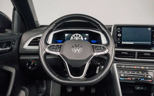 Volkswagen T-Roc view 19