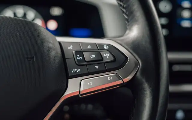 Volkswagen T-Roc view 22