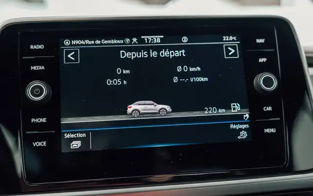 Volkswagen T-Roc view 30