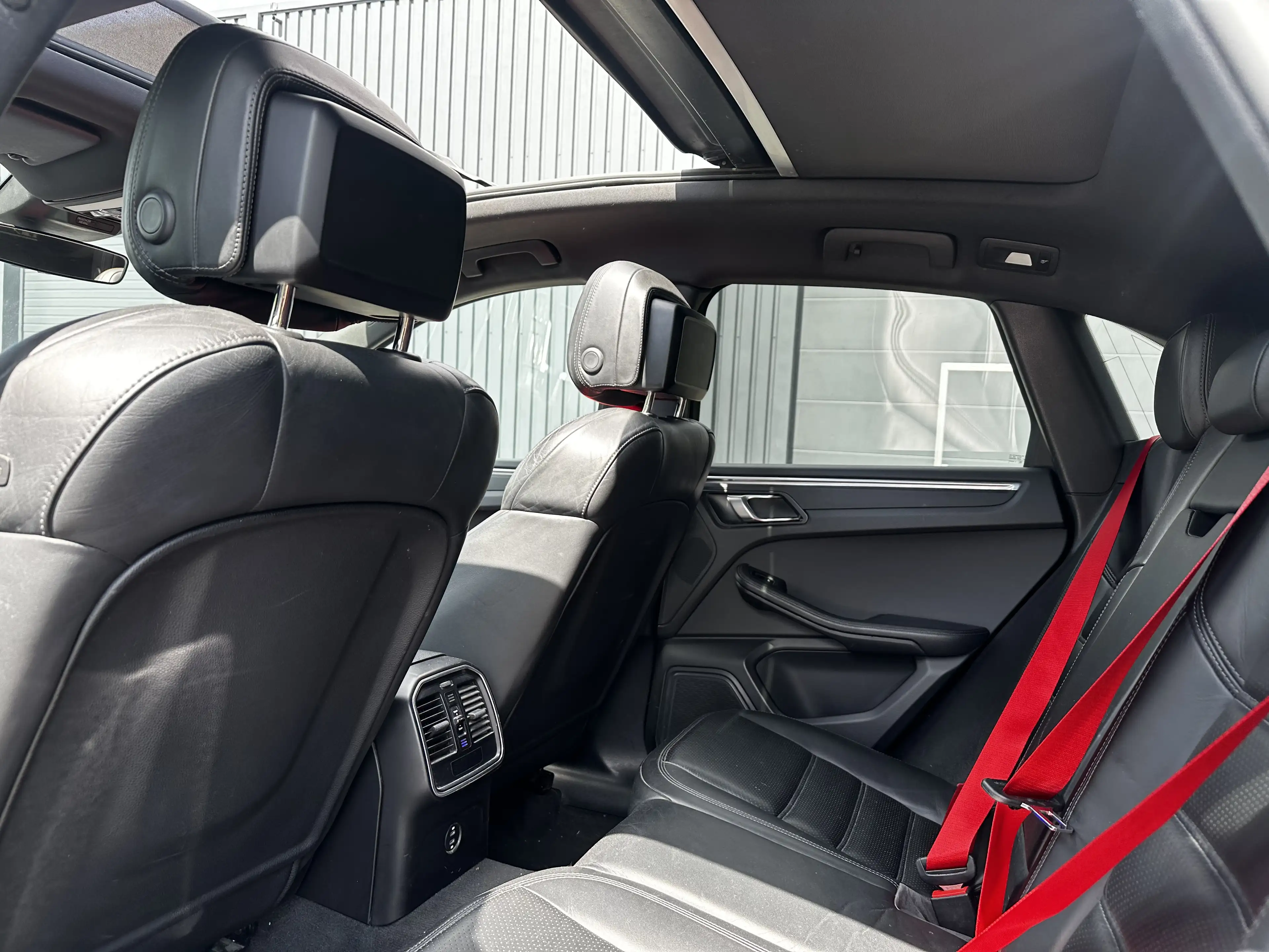 Porsche Macan 2.0 Turbo PDK// — photo 11