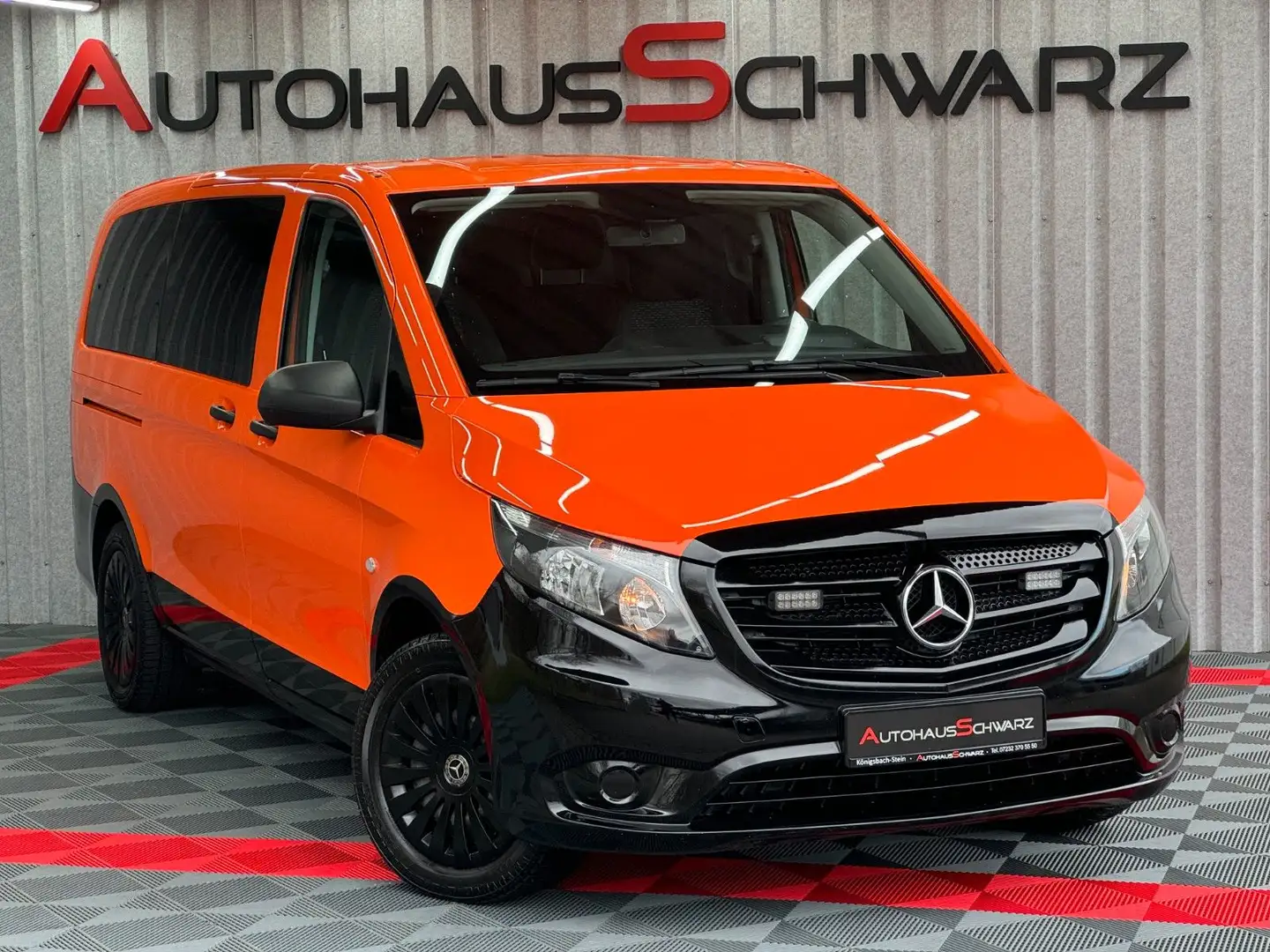 Mercedes-Benz Vito Tourer Aut. lang Kamera 8Sitzer AHK Navi Orange - 1