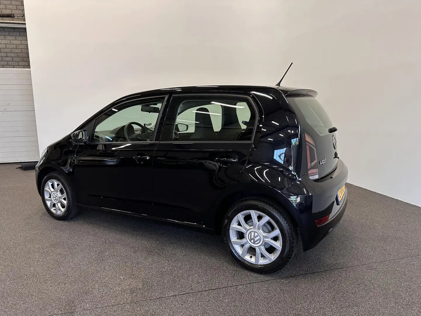 Volkswagen up! 1.0 Airco Cruise Contol LM Velgen NL Auto DAB+ Lan Nero - 2