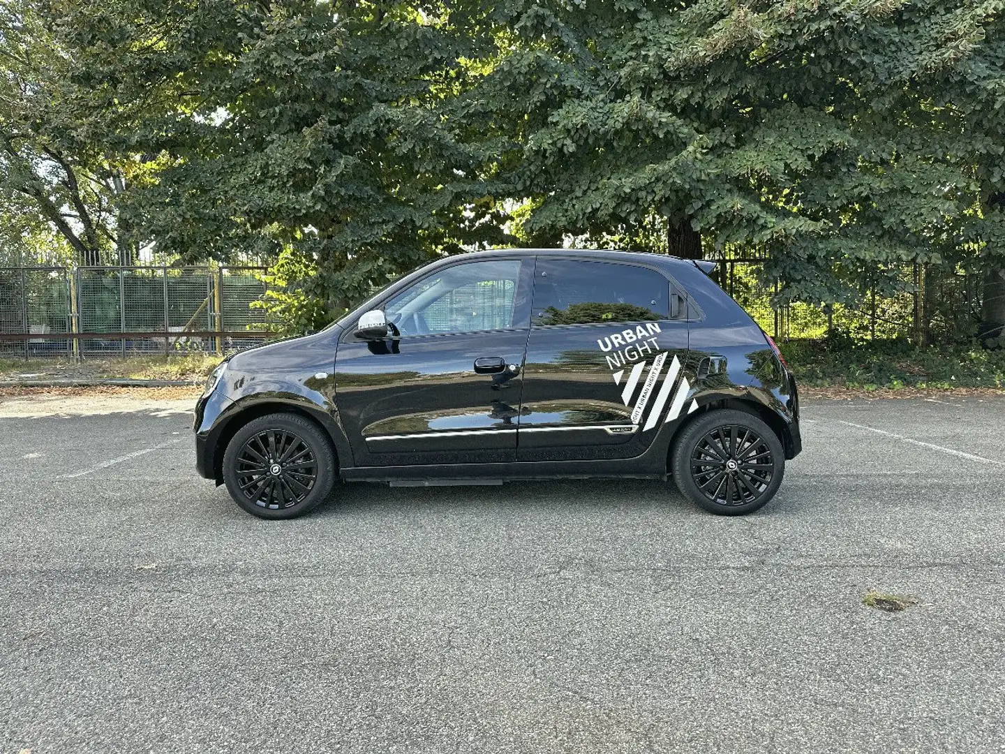 Renault Twingo 22KWH URBAN NIGHT Nero - 2