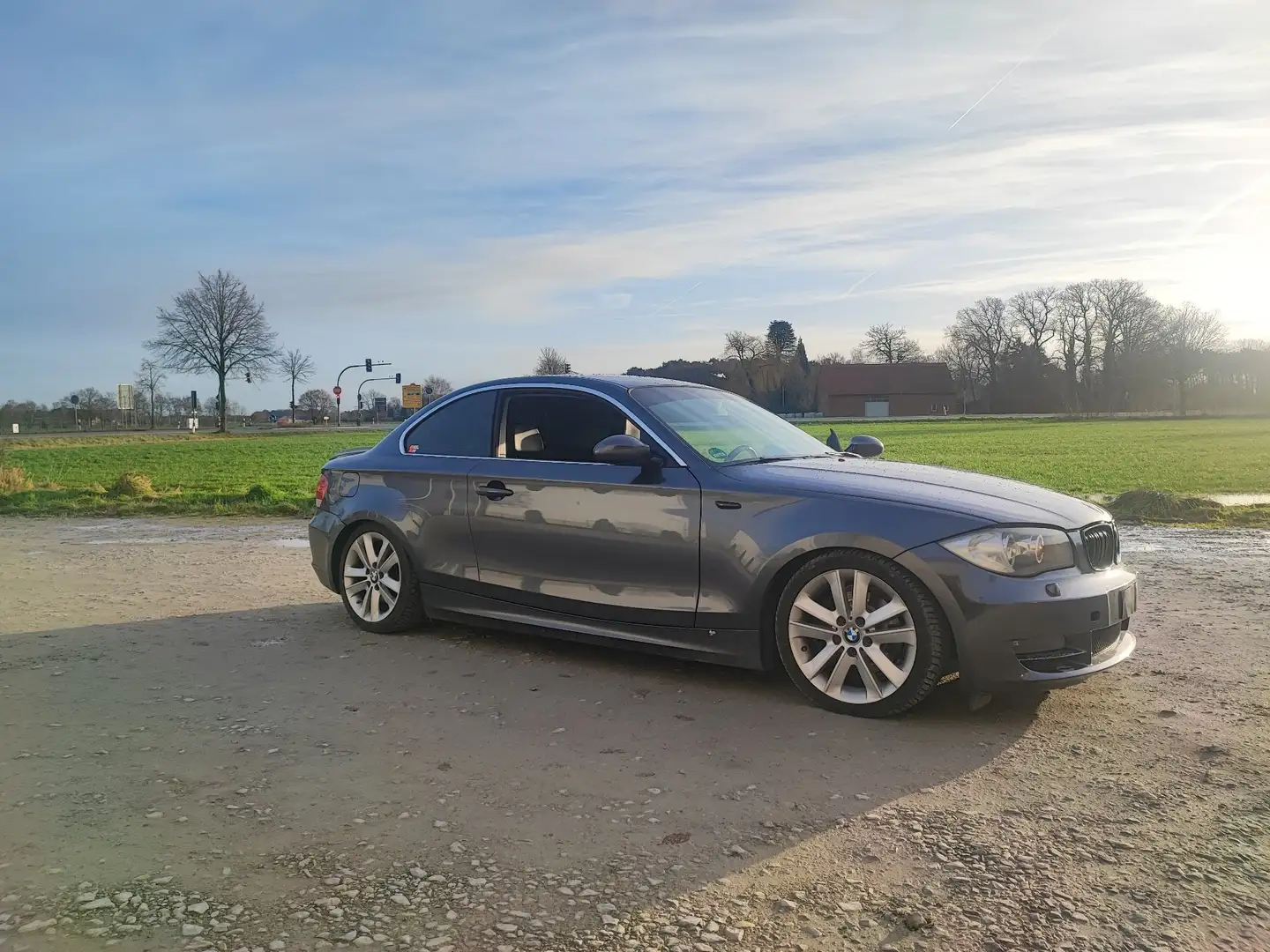 BMW 123 123d Coupe Grey - 2