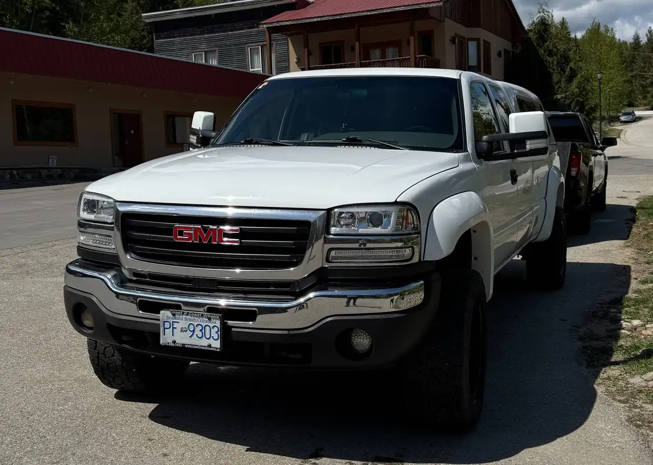 GMC Sierra 2500HD снимка GMC Sierra 2500HD