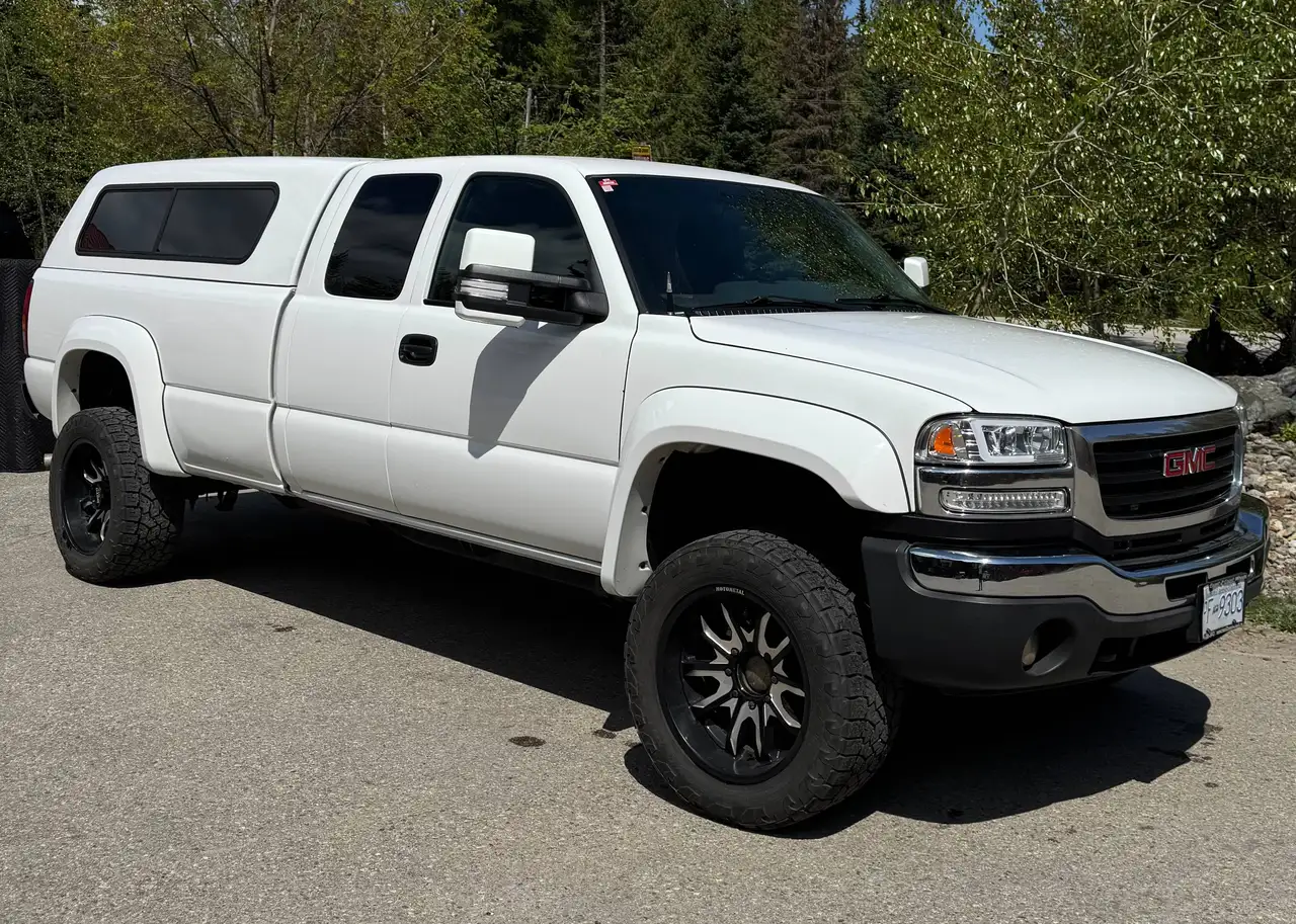 GMC Sierra 2500HD снимка GMC Sierra 2500HD