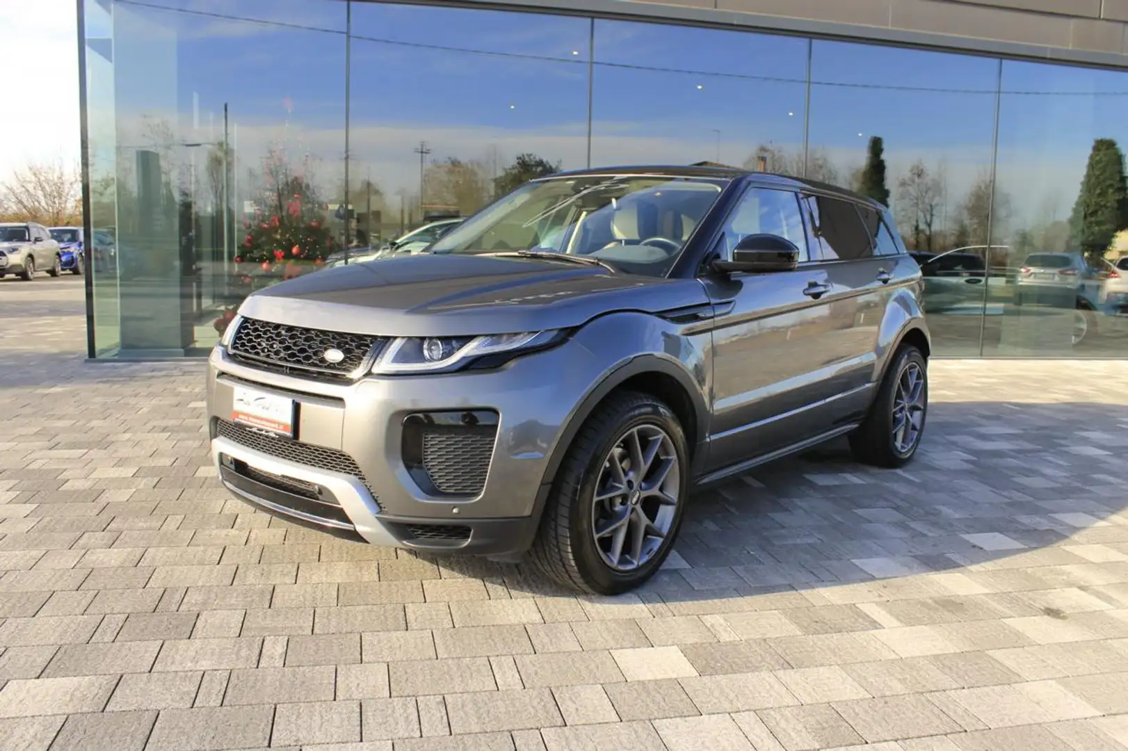 Land Rover Range Rover Evoque 2.0 TD4 180 CV 5p. Edition Autom. Grau - 2
