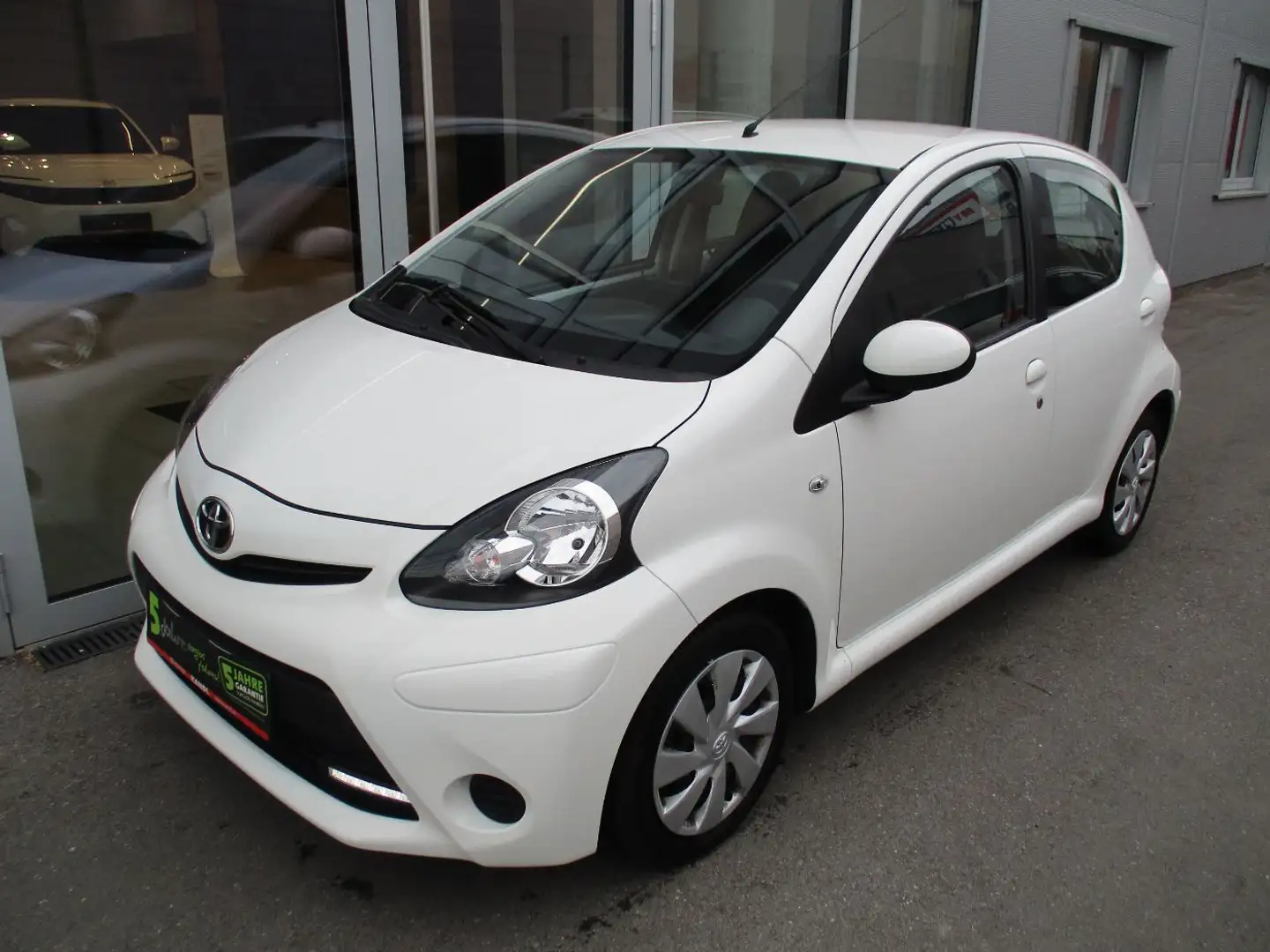 Toyota Aygo 1.0 VVT-i Weiß - 2