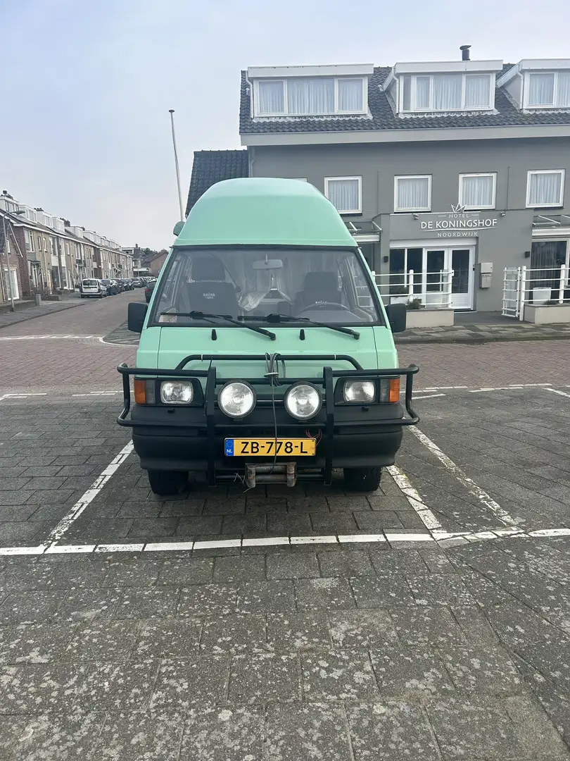 Mitsubishi L300 L300 2.5TD 4WD Grün - 2