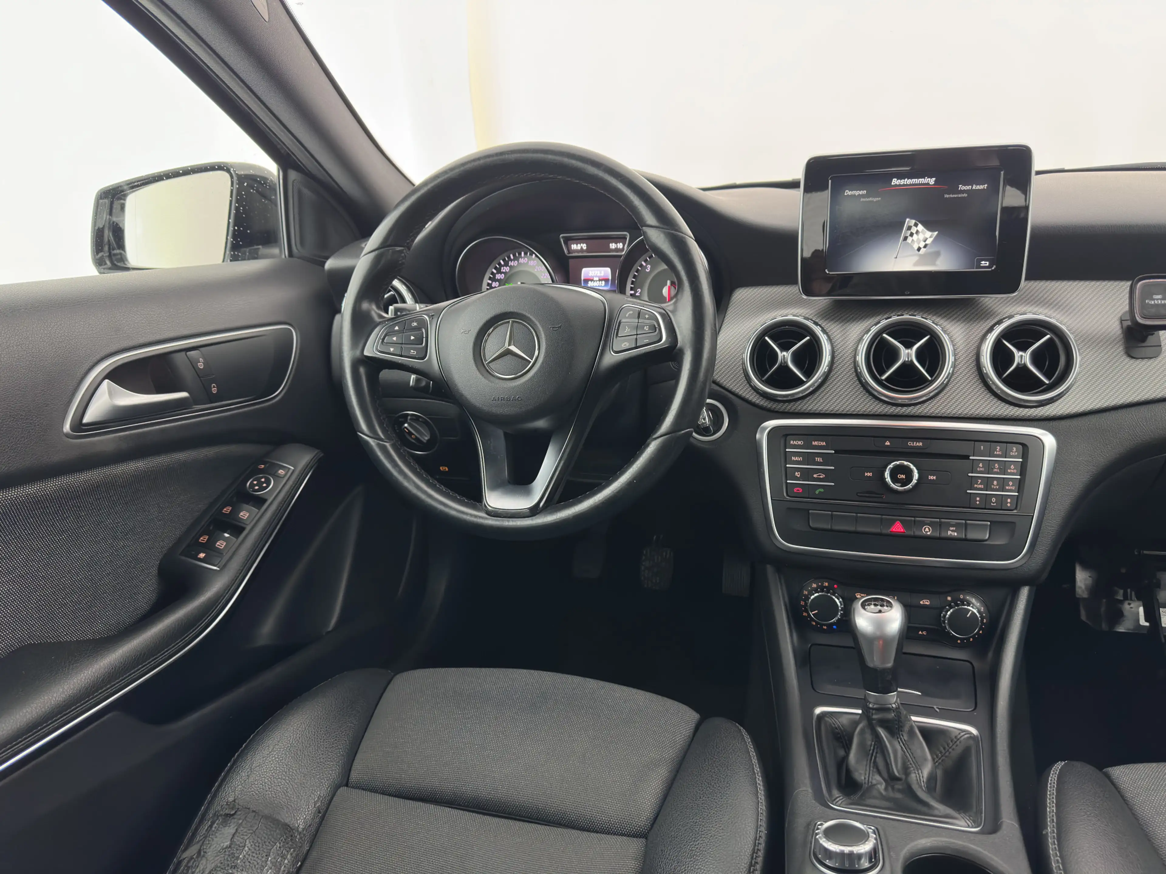 Mercedes-Benz GLA 180 d Lease Edition (INCL-BTW) *LEATHER-FABRIC | XENON — photo 8