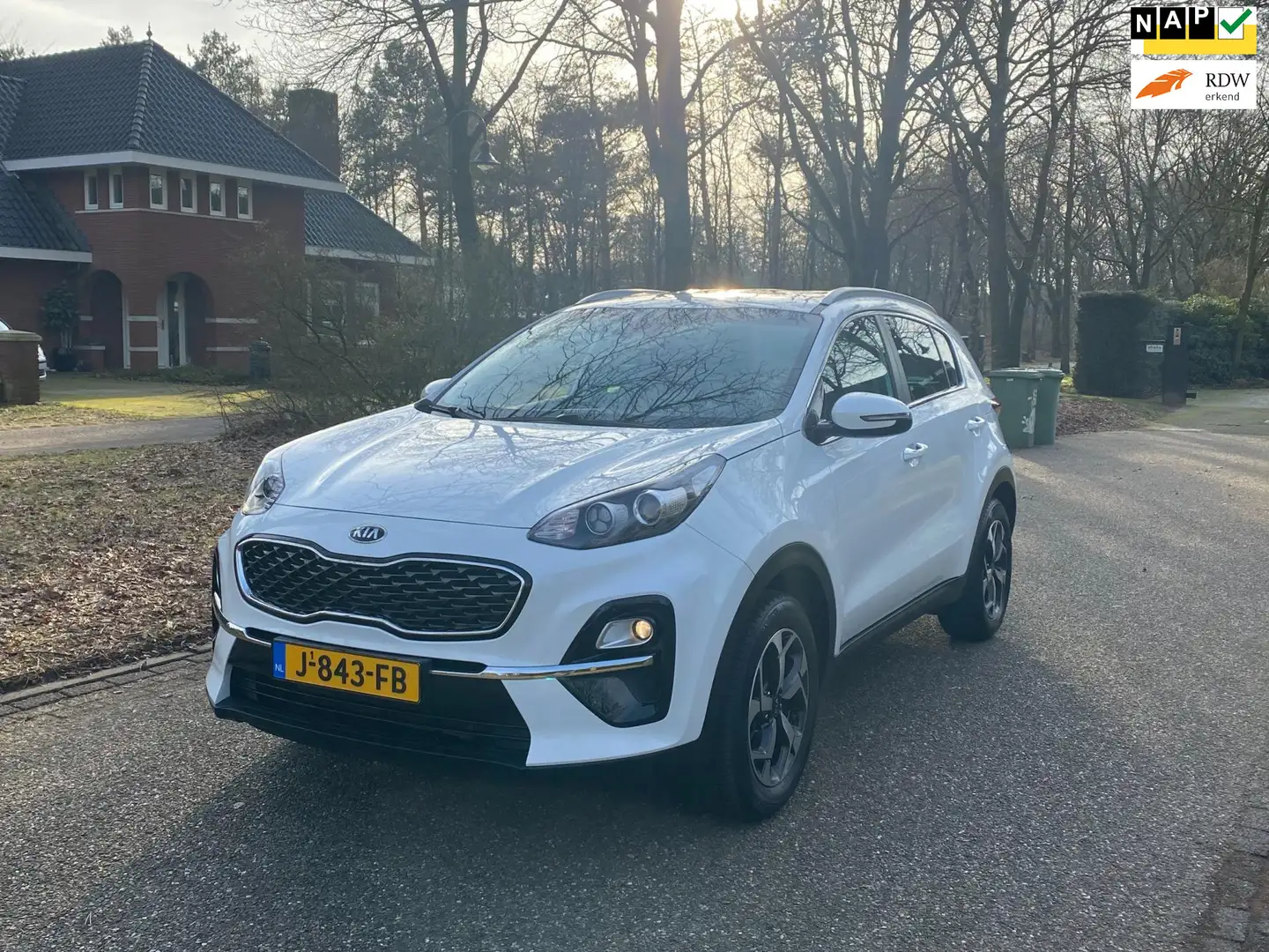Kia Sportage 1.6 GDI DynamicLine Navi-Camera-Pdc-Facelift-50Dkm Wit - 1