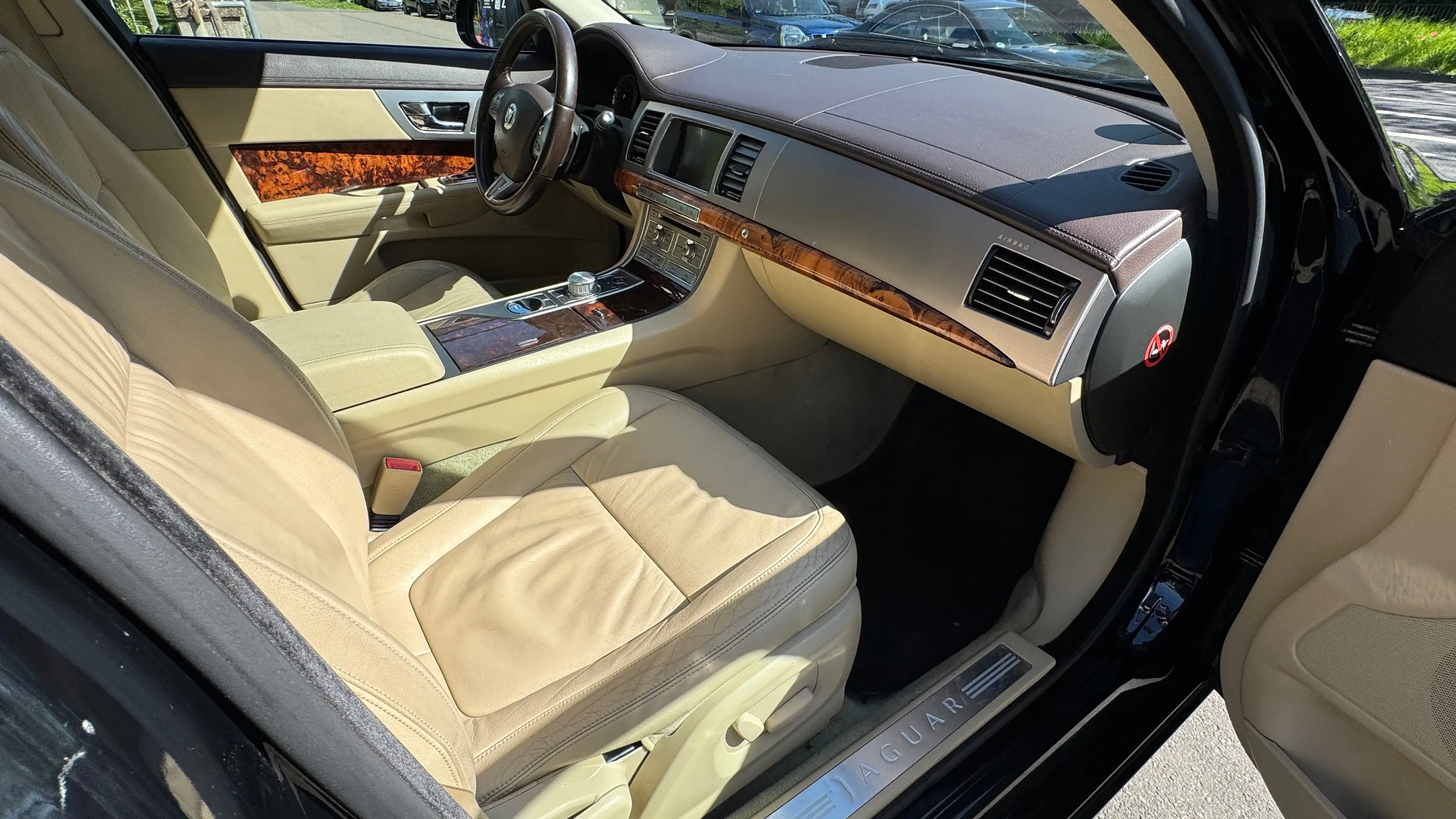 Jaguar XF 3.0 V6 Diesel Edition KLIMA XENON NAVI LEDER — photo 9