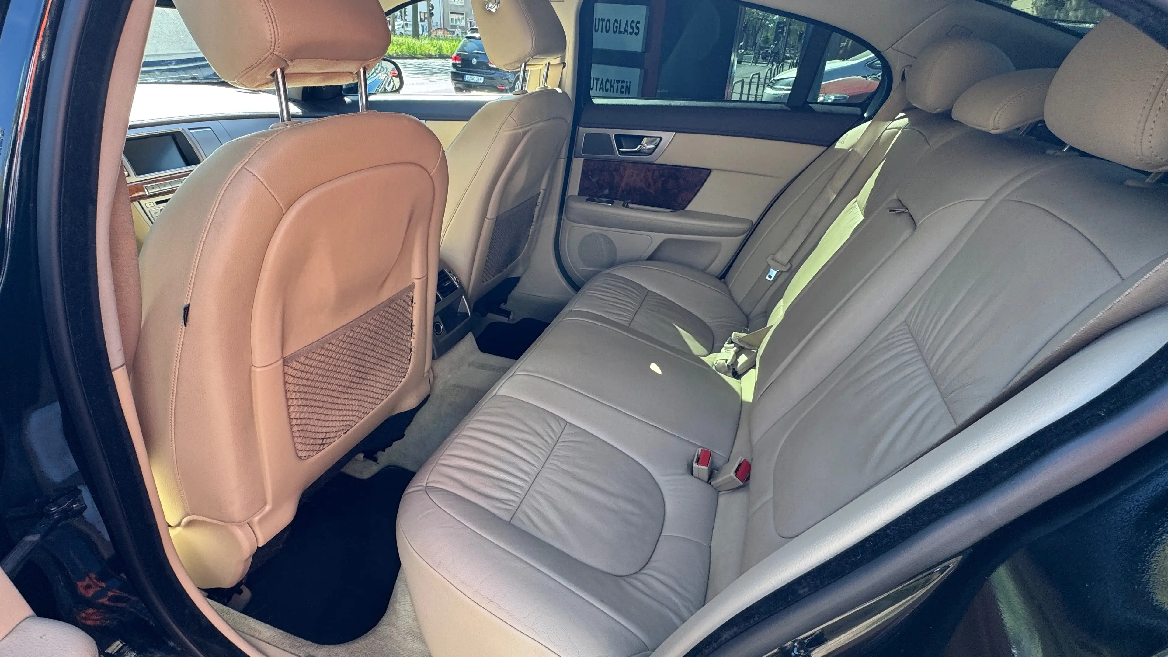 Jaguar XF 3.0 V6 Diesel Edition KLIMA XENON NAVI LEDER — photo 5