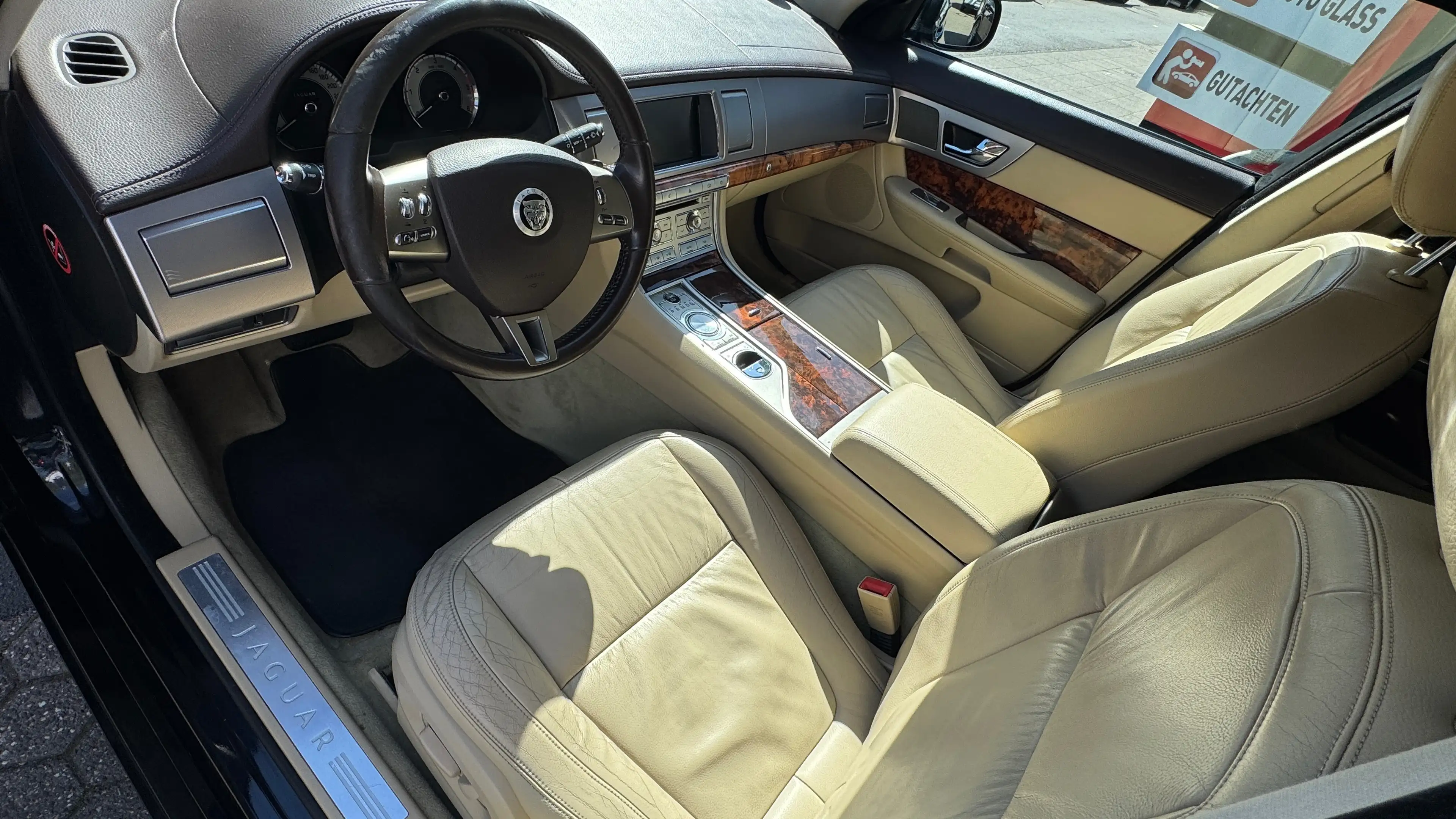 Jaguar XF 3.0 V6 Diesel Edition KLIMA XENON NAVI LEDER — photo 6