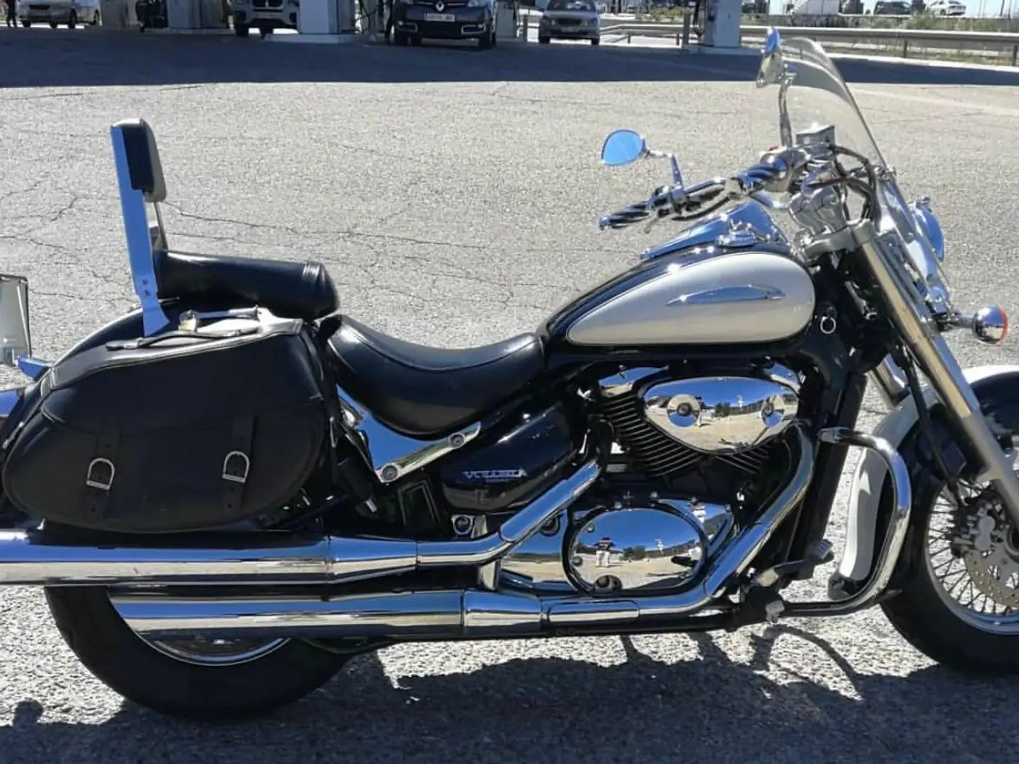 Suzuki VL 800 Intruder Volusia 800 Negro - 1