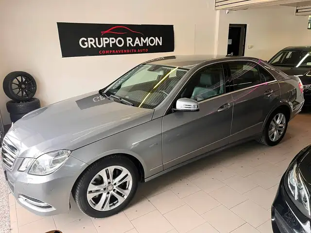 Mercedes-Benz E 250 E 250