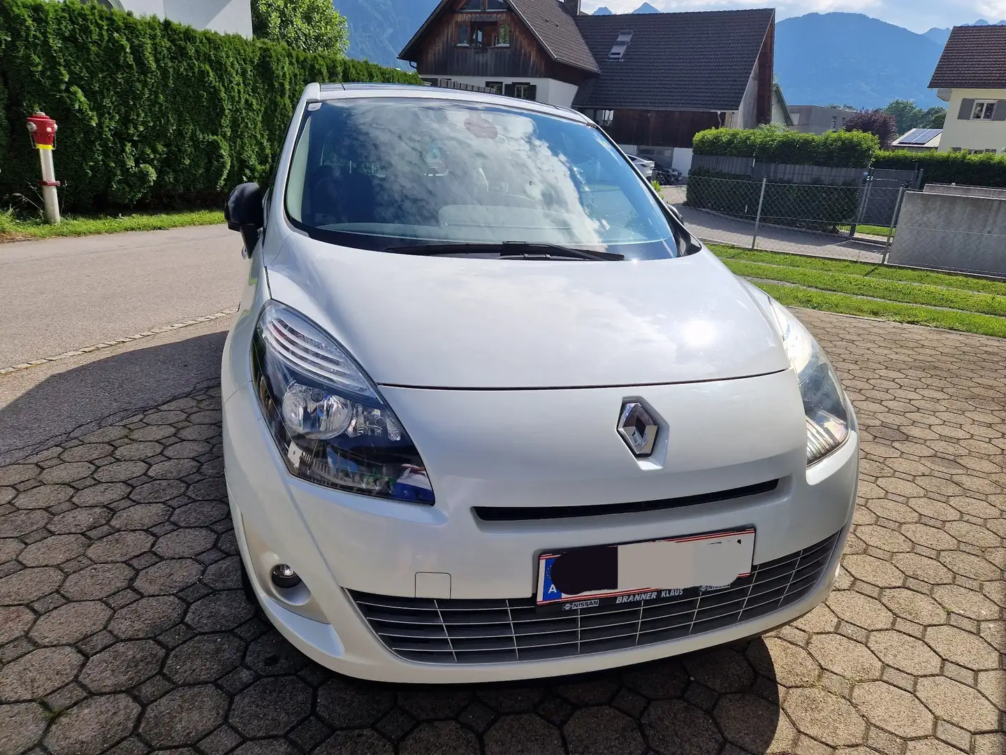 Renault 2.0dci, Bosè edition, 6gang schaltgetriebe Weiß - 1