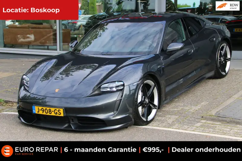 PORSCHE Taycan