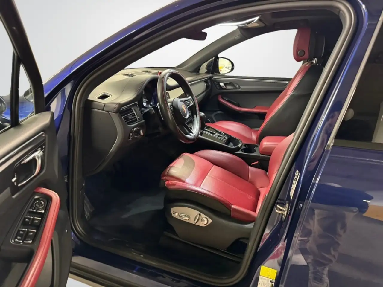 Porsche Macan снимка Porsche Macan