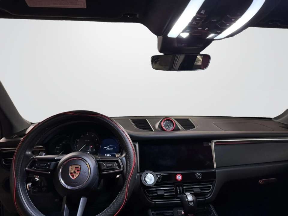 2024 Porsche Macan Base thumb 13